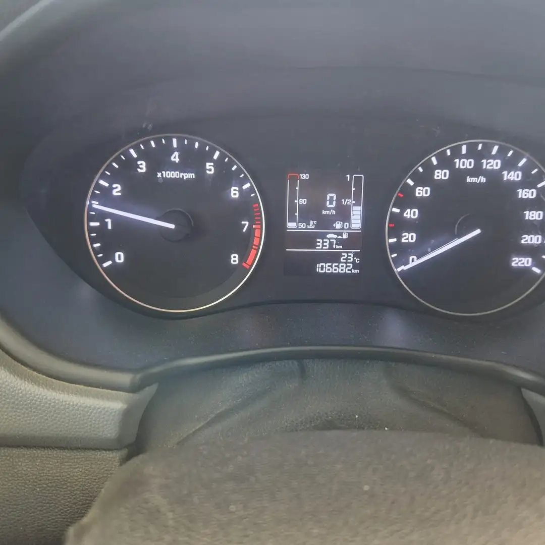 Hyundai i20 i20 1.4 Trend Weiß - 2