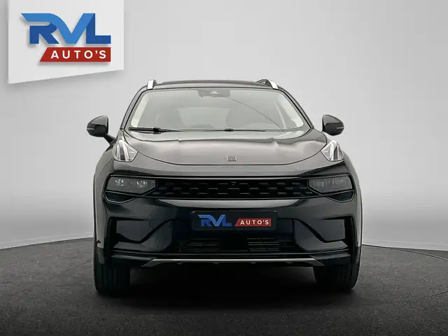 Lynk & Co 01 view 20