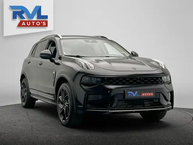Lynk & Co 01 view 2