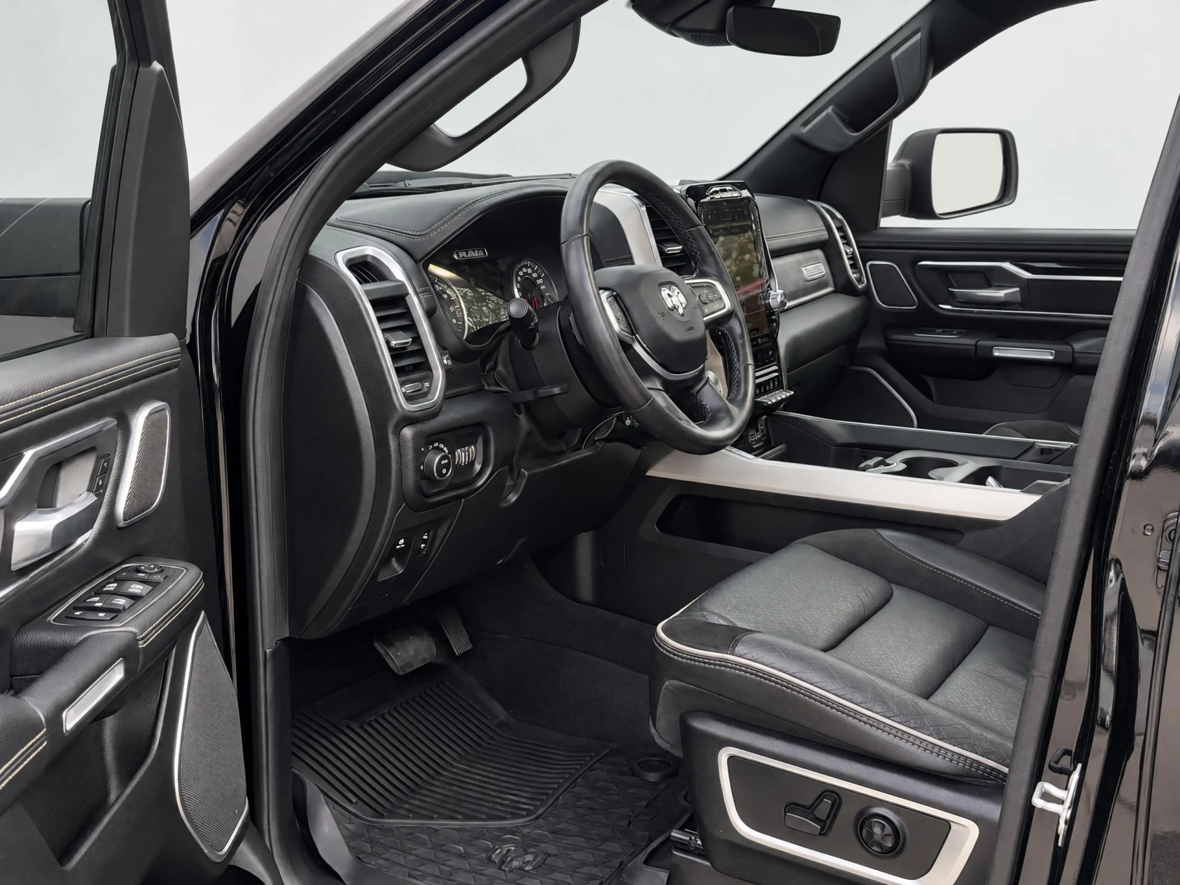 Dodge RAM 1500 5.7 V8 4x4 Crew Cab 5'7 Laramie | Luchtvering — photo 11