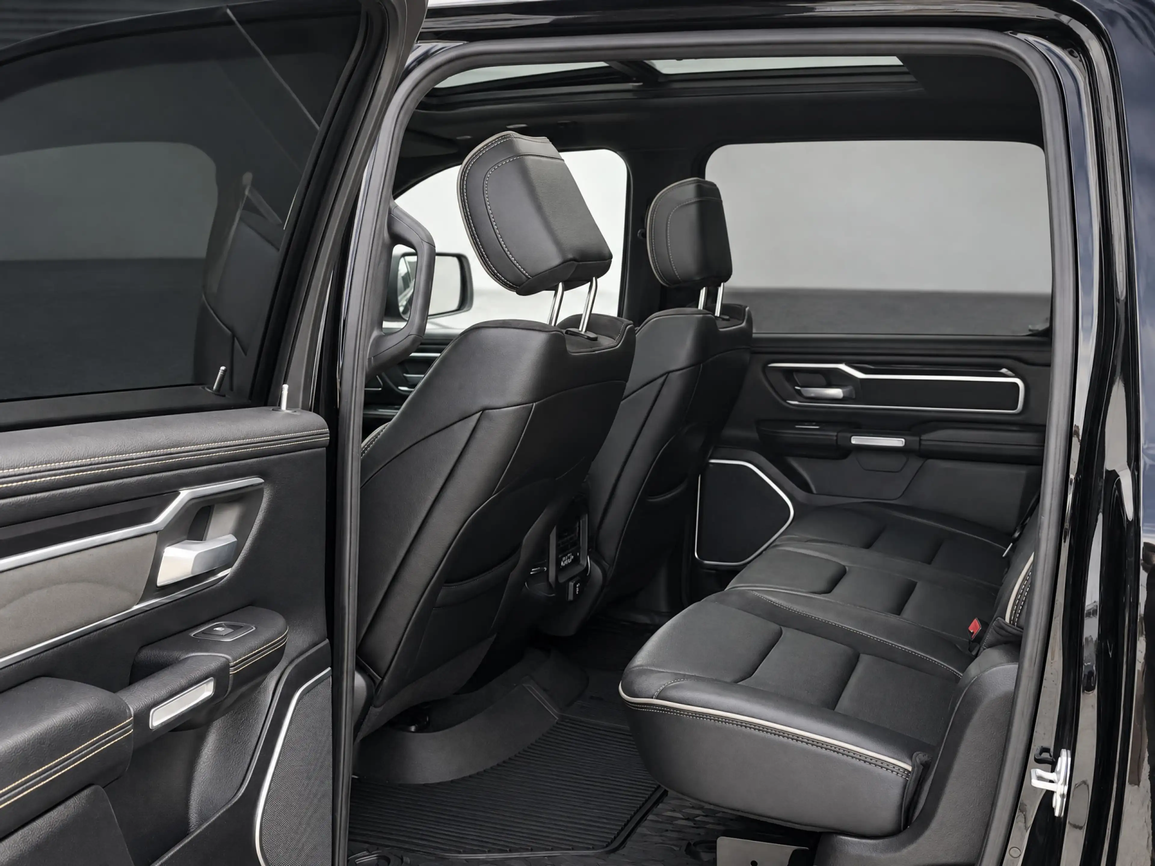 Dodge RAM 1500 5.7 V8 4x4 Crew Cab 5'7 Laramie | Luchtvering — photo 9