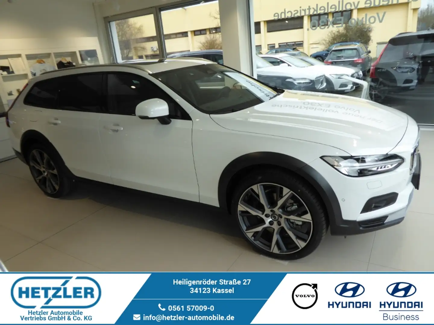 Volvo V90 Cross Country Ultimate AWD B4 Diesel EU6d HUD AD S Wit - 1