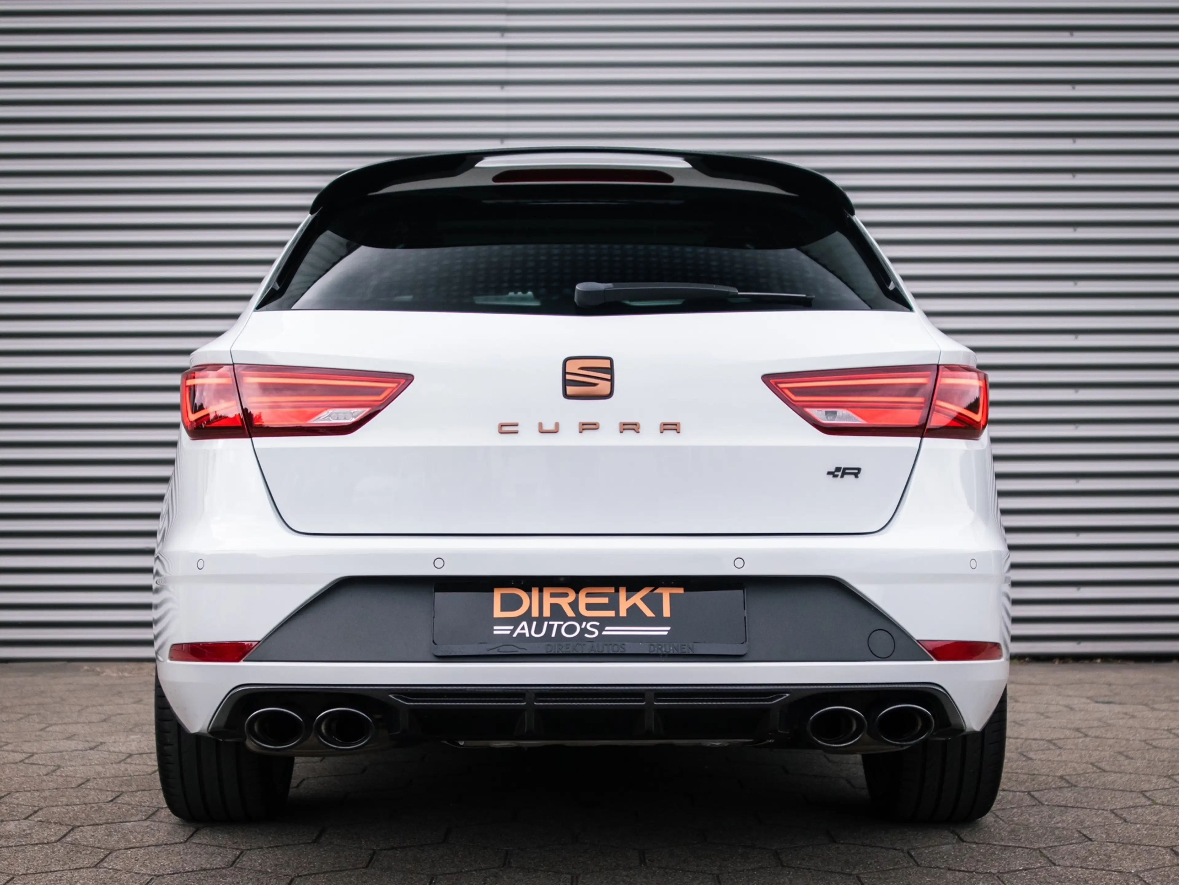 SEAT Leon ST 2.0 TSI CUPRA R 4DRIVE PANO CARBON BREMBO BEATS — photo 4