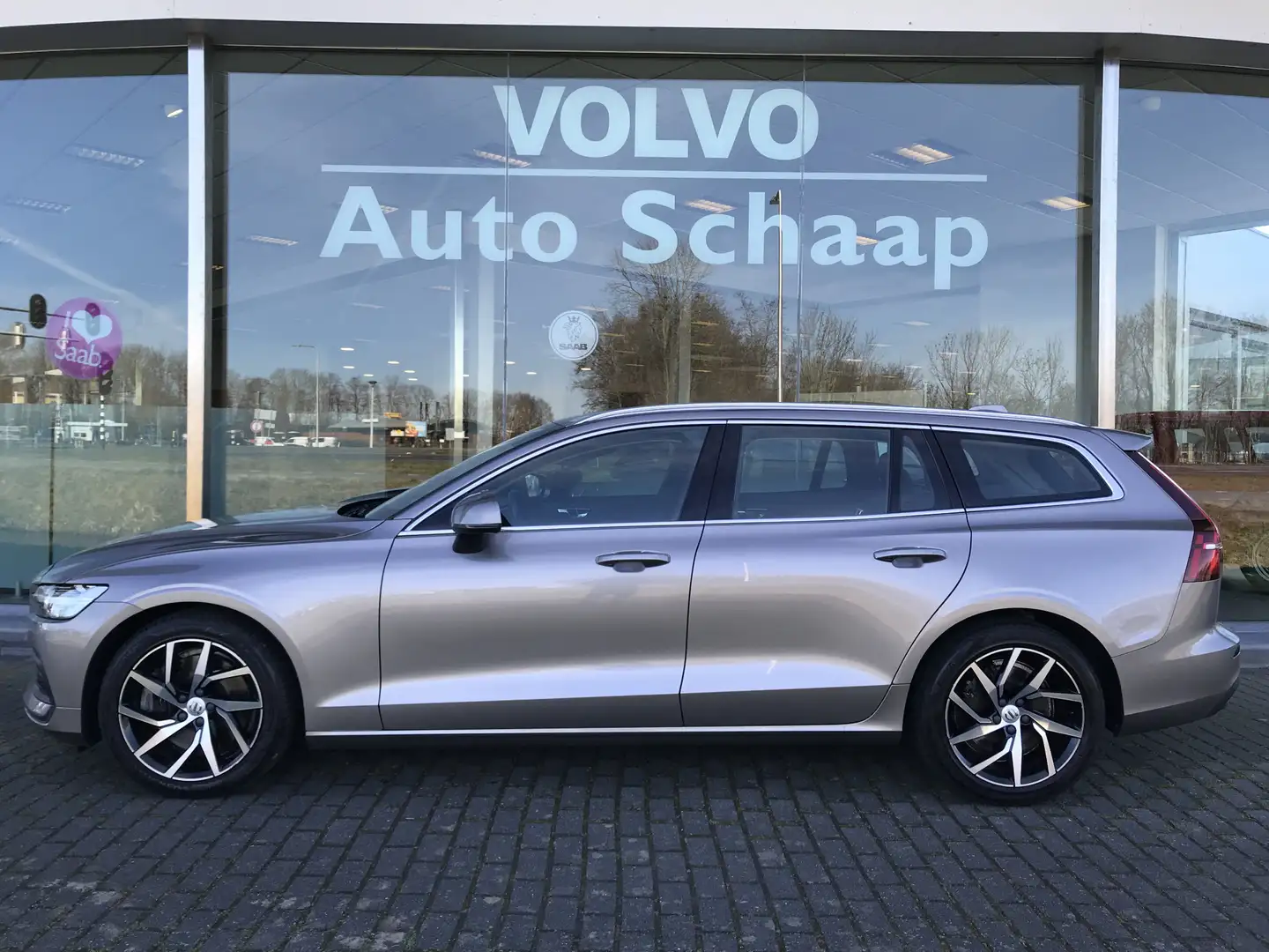 Volvo V60 2.0 T5 Momentum Automaat | Rijklaar incl 12 mnd Bo Grau - 2