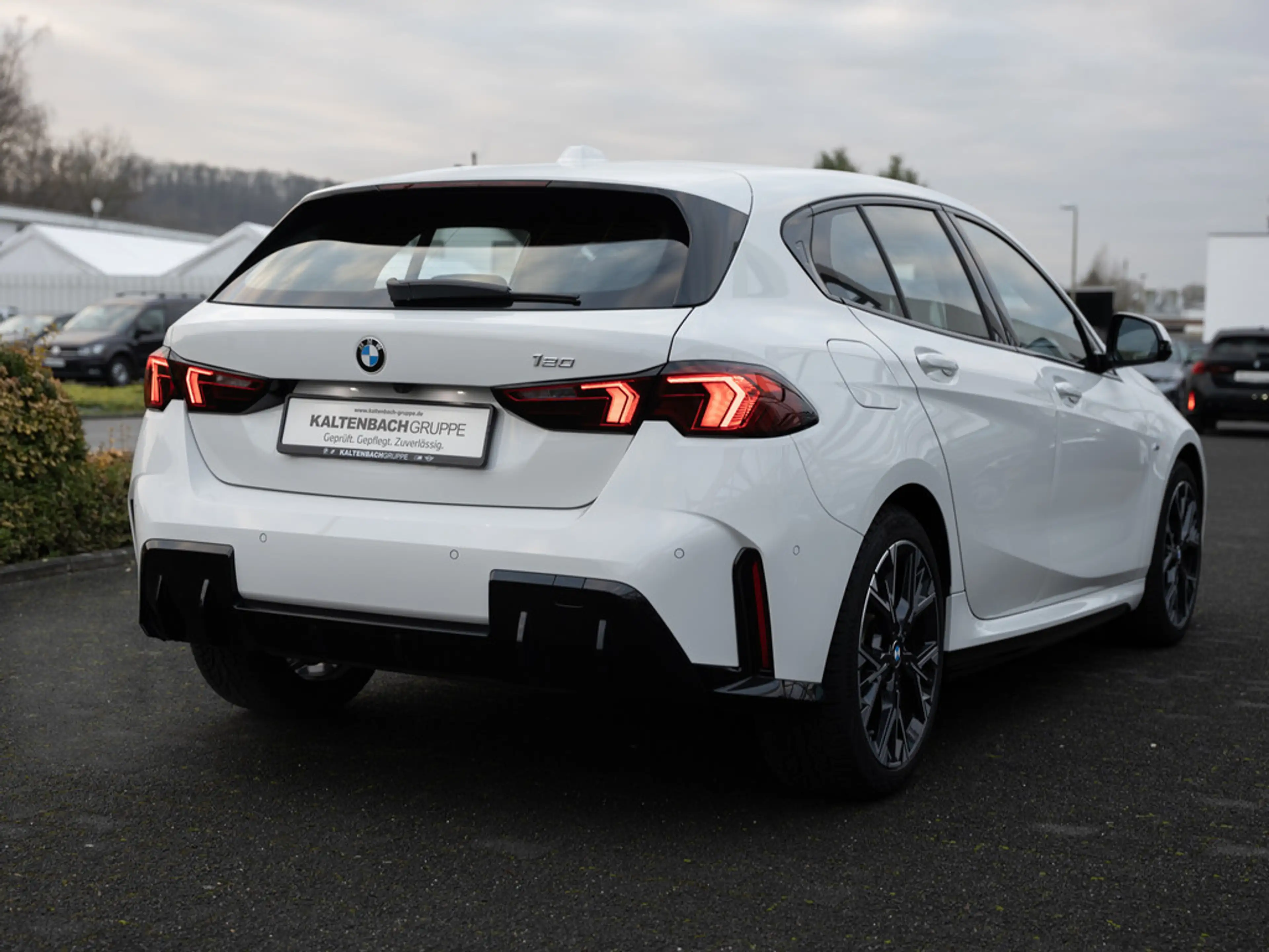 BMW 120 i M-Sport LED NAVI KAMERA SHZ PDC KLIMA — photo 6