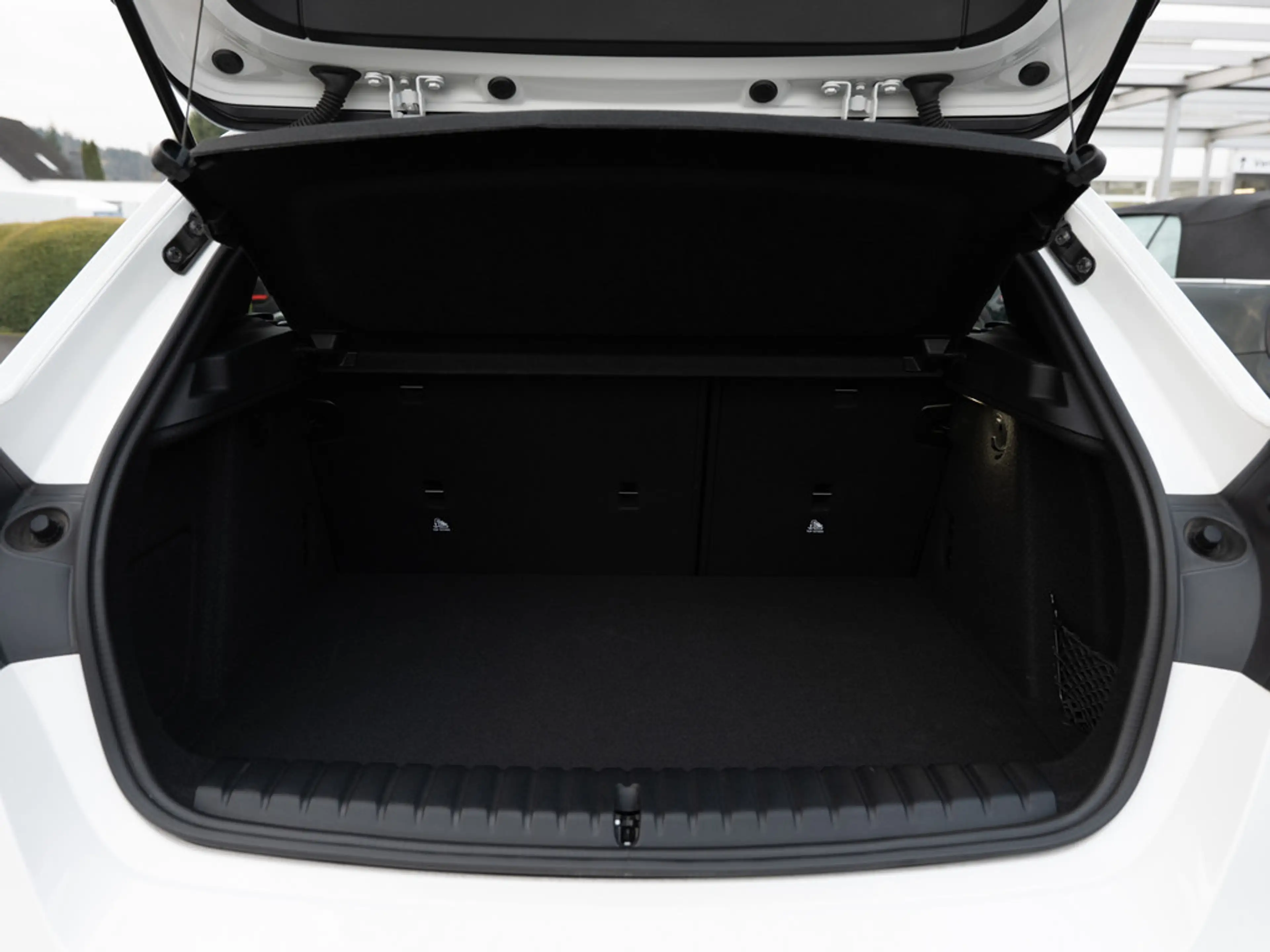 BMW 120 i M-Sport LED NAVI KAMERA SHZ PDC KLIMA — photo 13