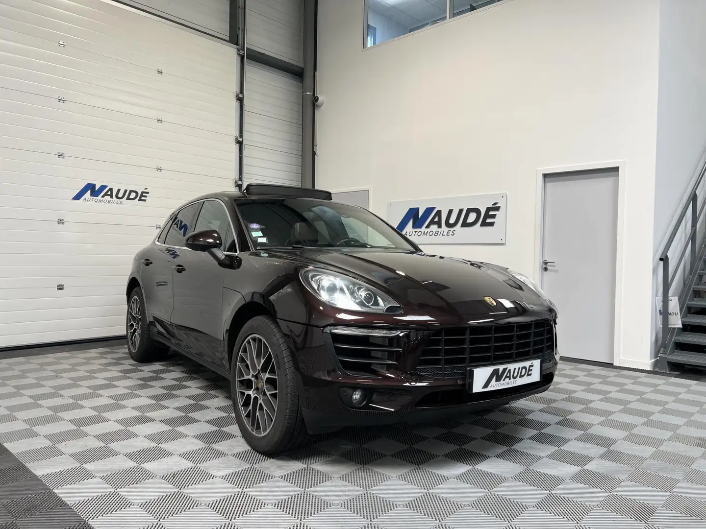 Porsche Macan S 3.0 V6 340 ch PDK Suivi complet Porsche Brun - 1