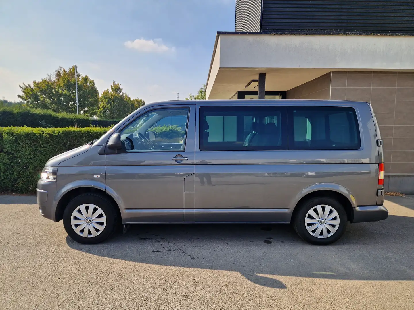 Volkswagen T5 Caravelle Comfortline dubbele cabine 5 zit *garantie* Gris - 2