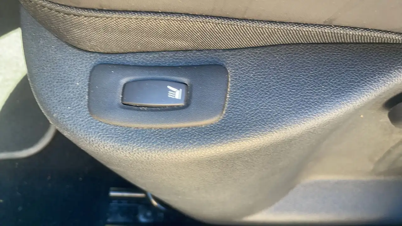 Renault Clio Citadine 5 portes — photo 28