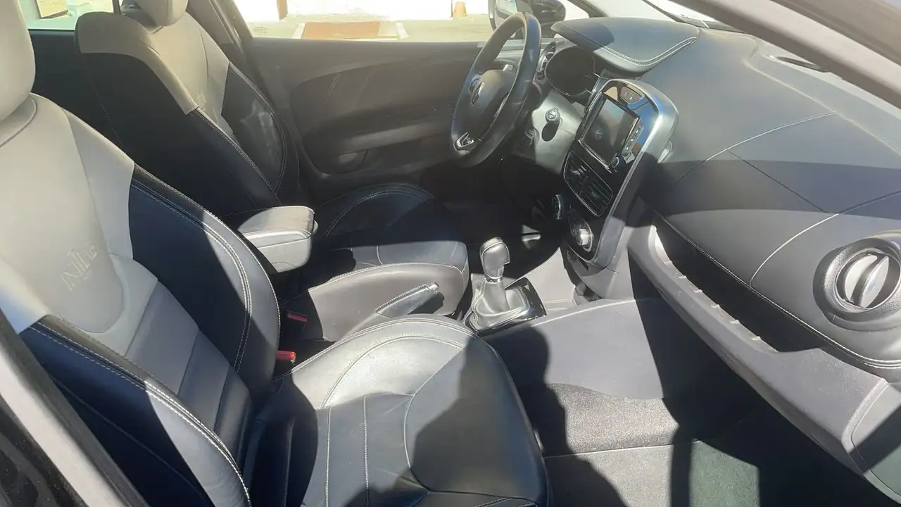 Renault Clio Citadine 5 portes — photo 26