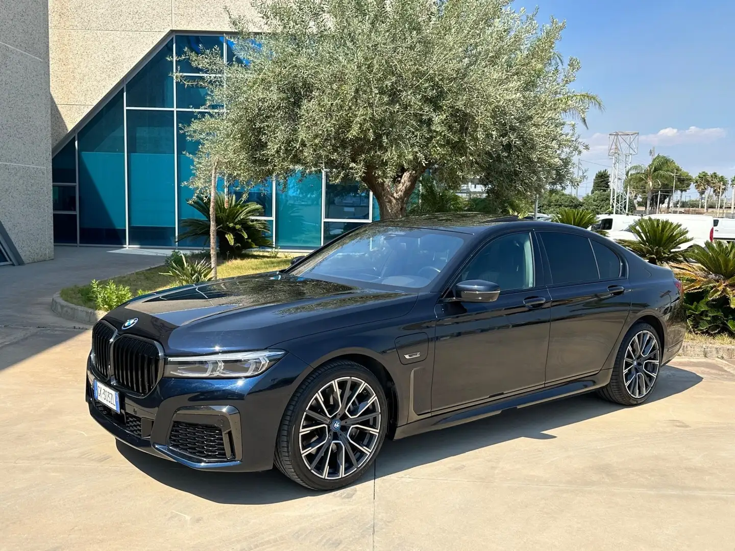 BMW 745 e Msport auto possibilità noleggio no scoring Mavi - 1