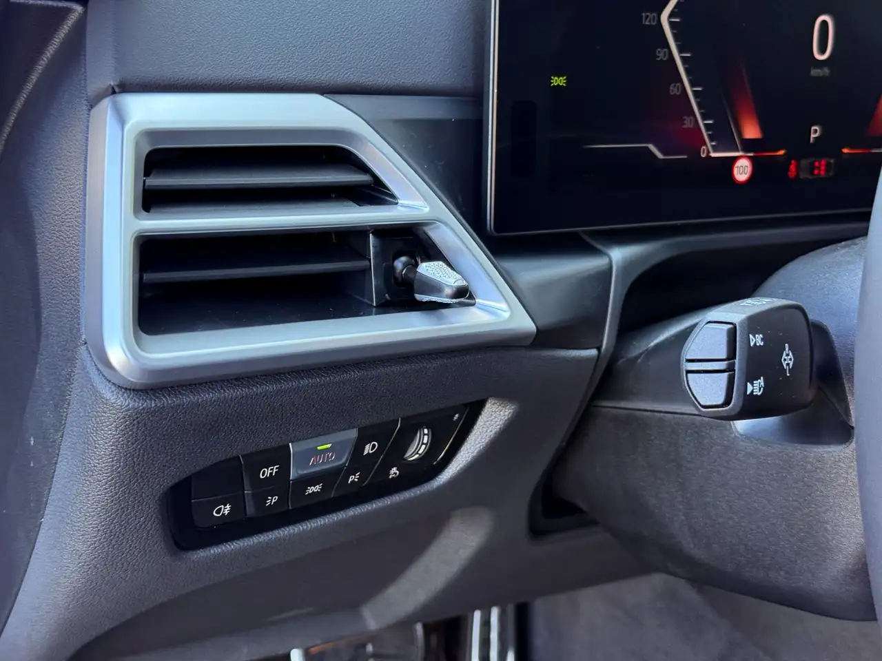 BMW i4 2026 — фото 11