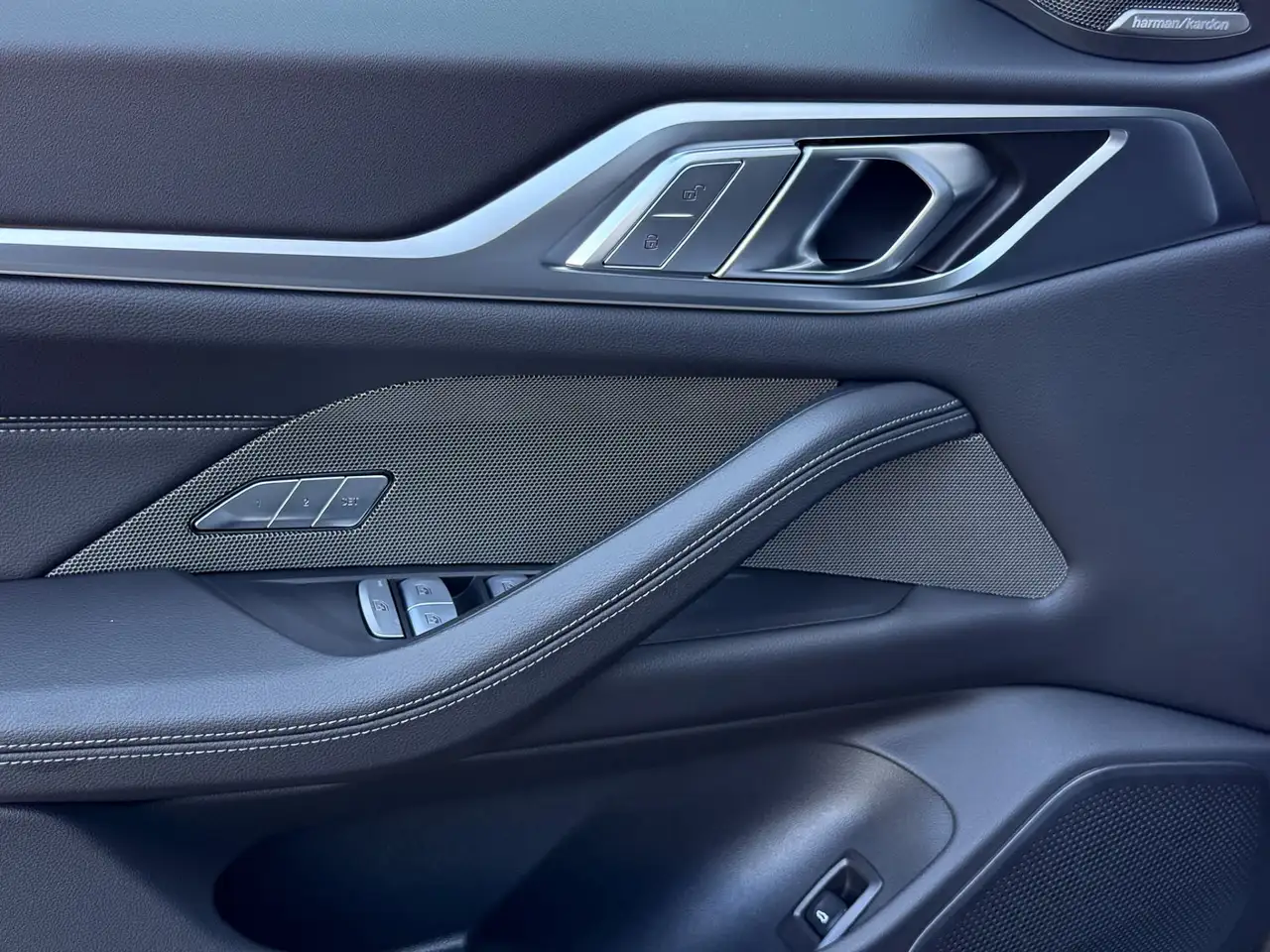 BMW i4 2026 — фото 12
