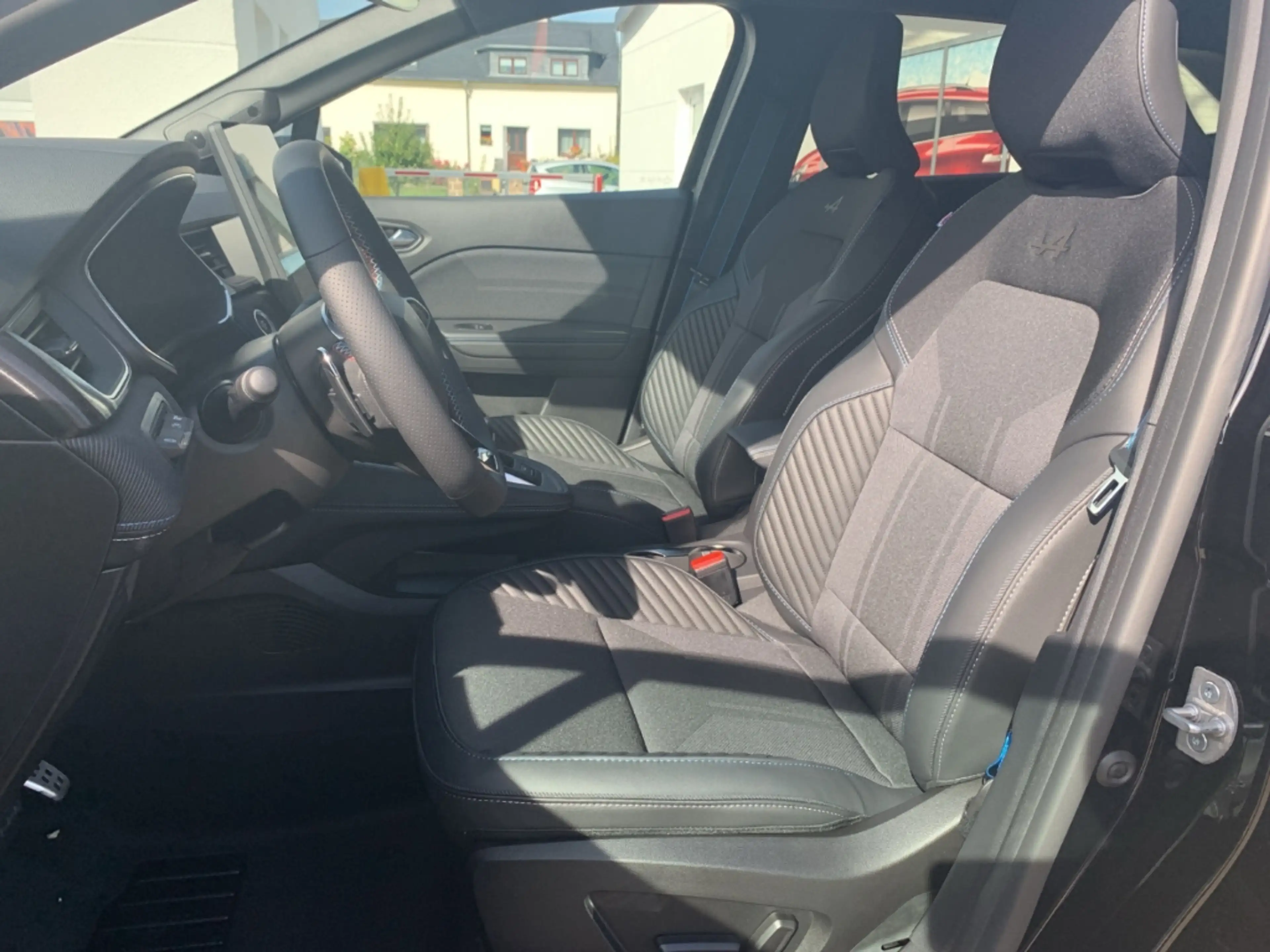 Renault Symbioz ESPRIT ALPINE MILD HYBRID 140 EDC Esprit Alpine LE — photo 9