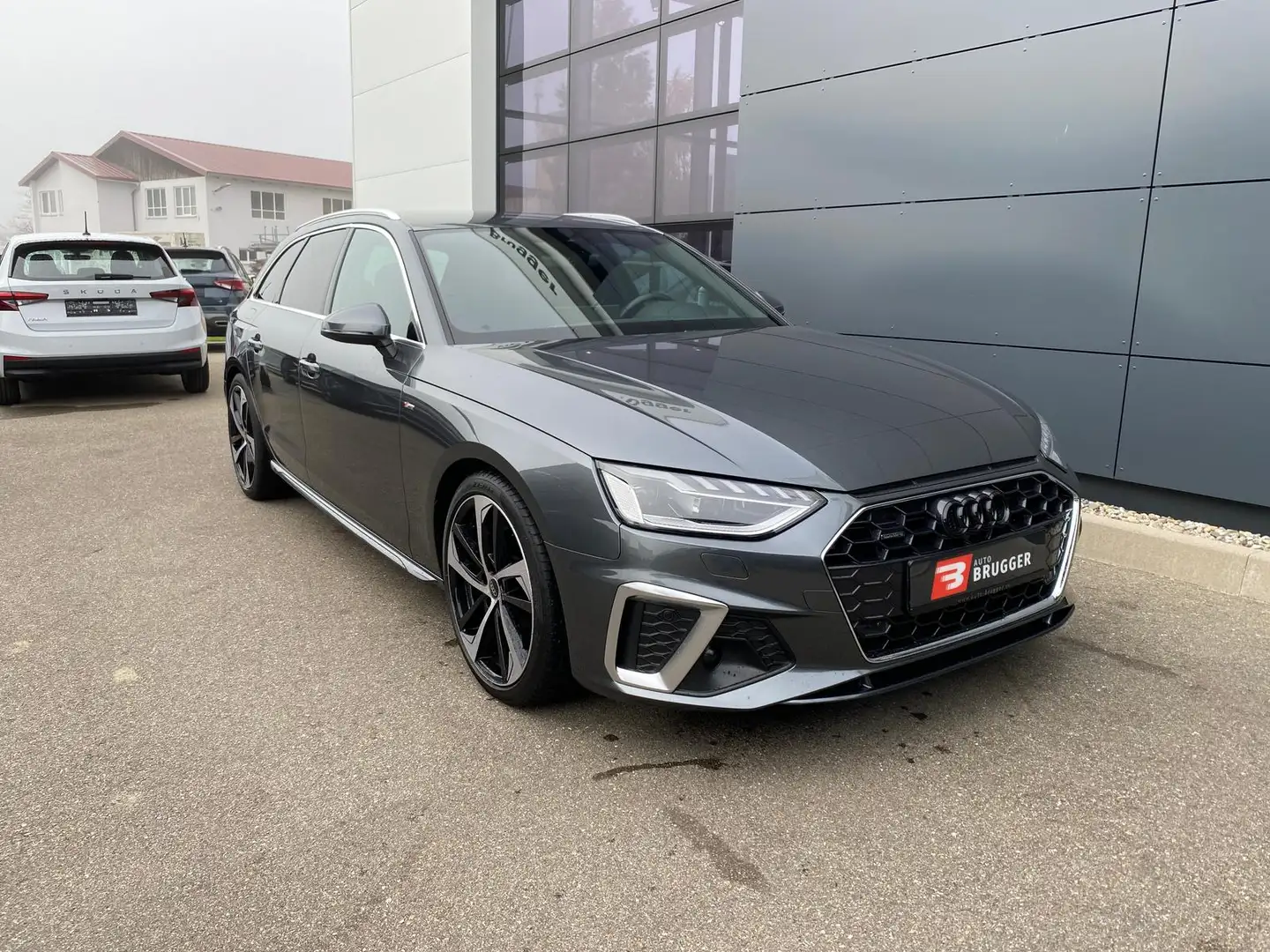 Audi A4 Avant 40 TDI quattro S line MMI AHK MATRIX KAM Gris - 2