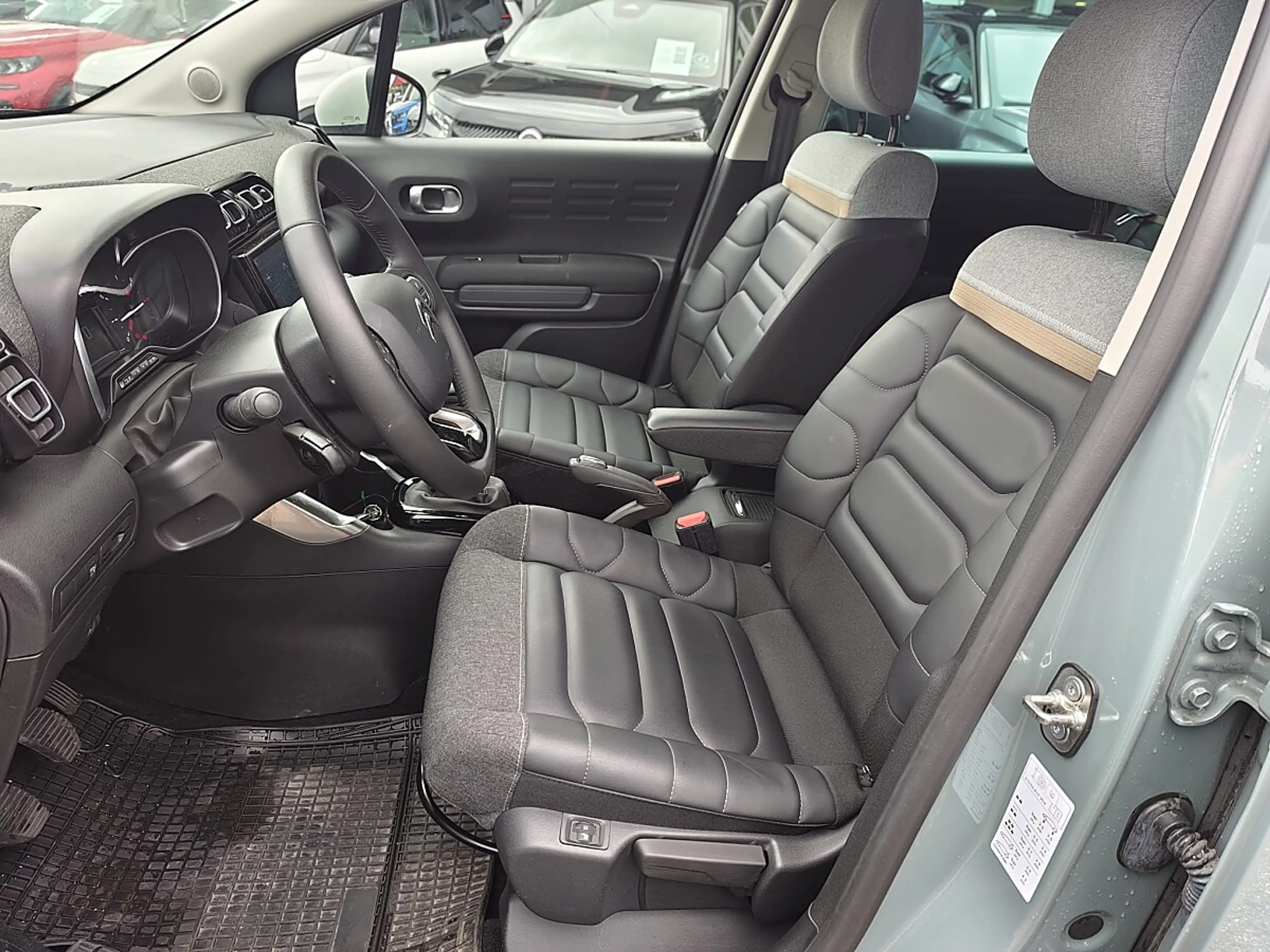 Citroen C3 Aircross PureTech110 S&S 6-Gang-Manuell Shine — photo 12