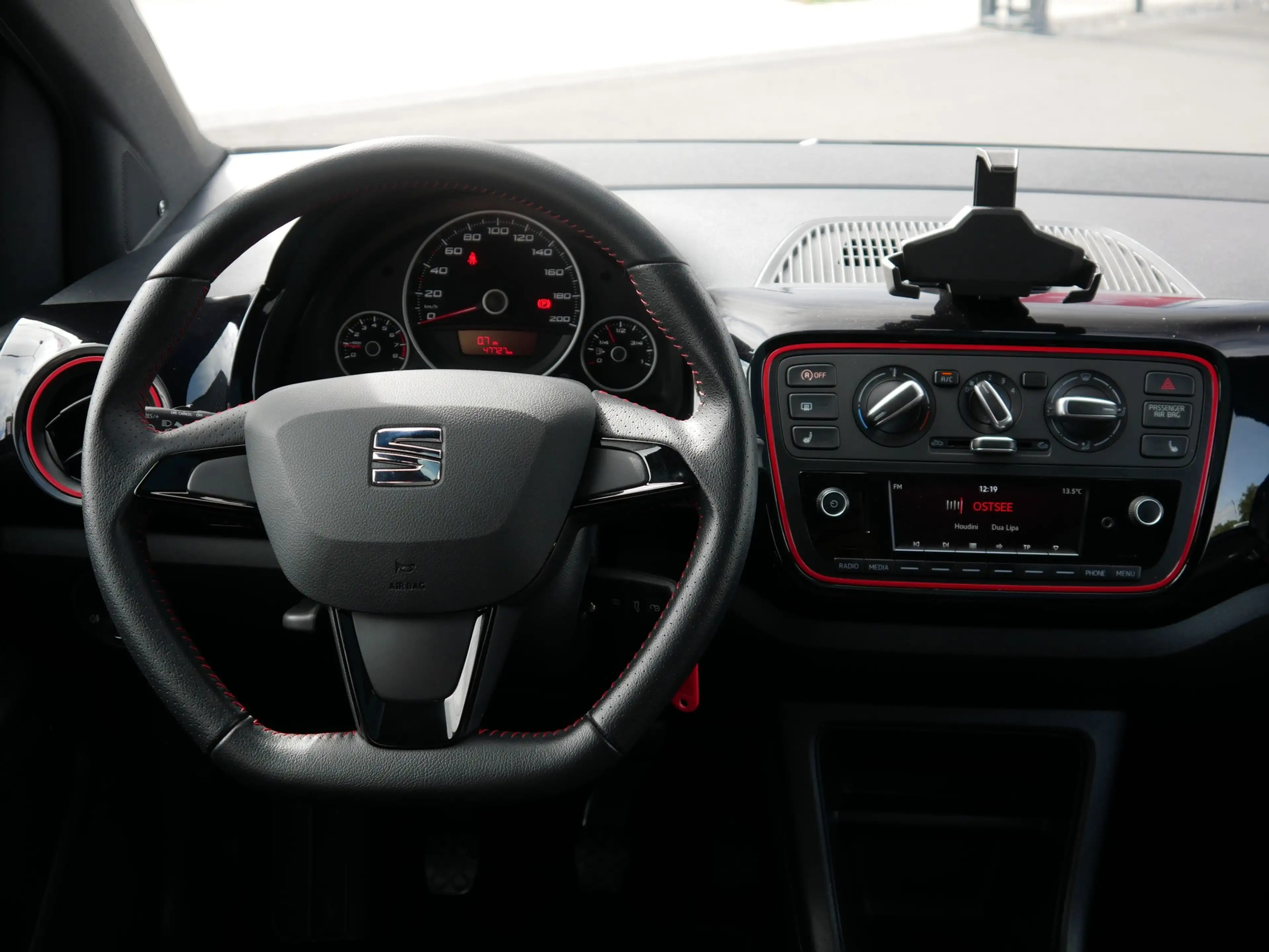 SEAT Mii 1.0 FR-Line Beats Sitzheizung Tempomat Klima — photo 12