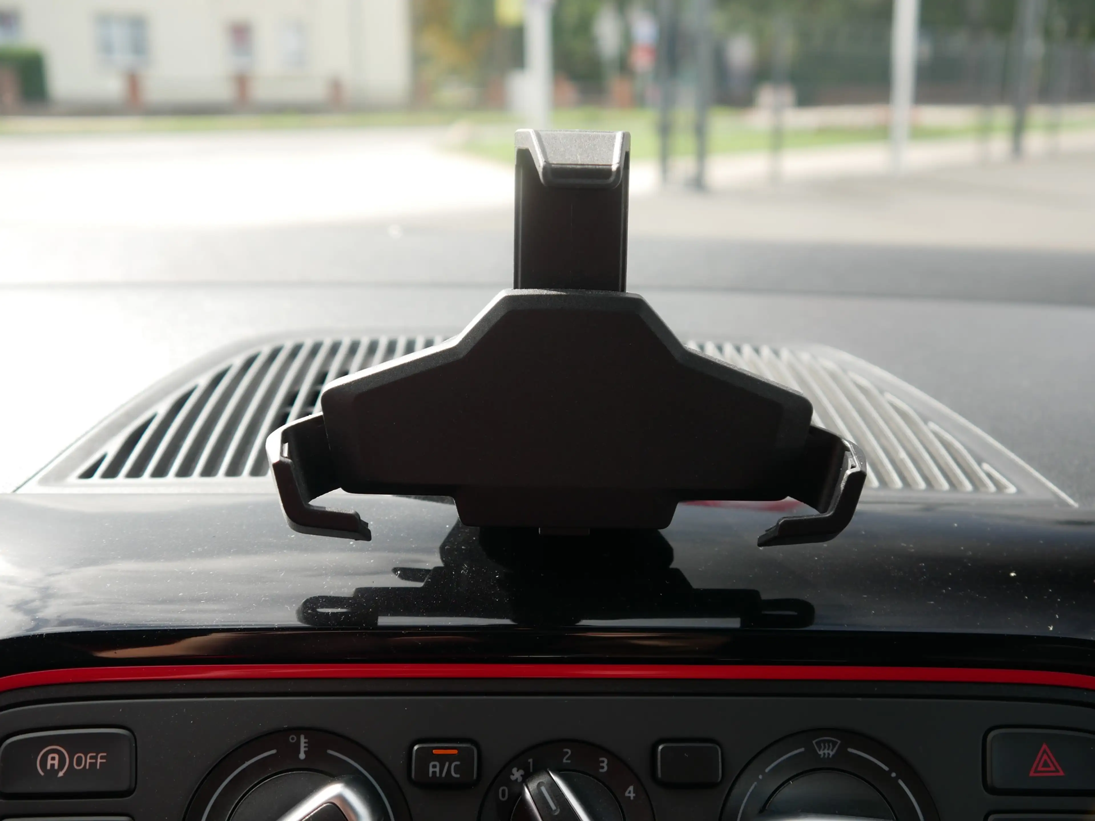 SEAT Mii 1.0 FR-Line Beats Sitzheizung Tempomat Klima — photo 13