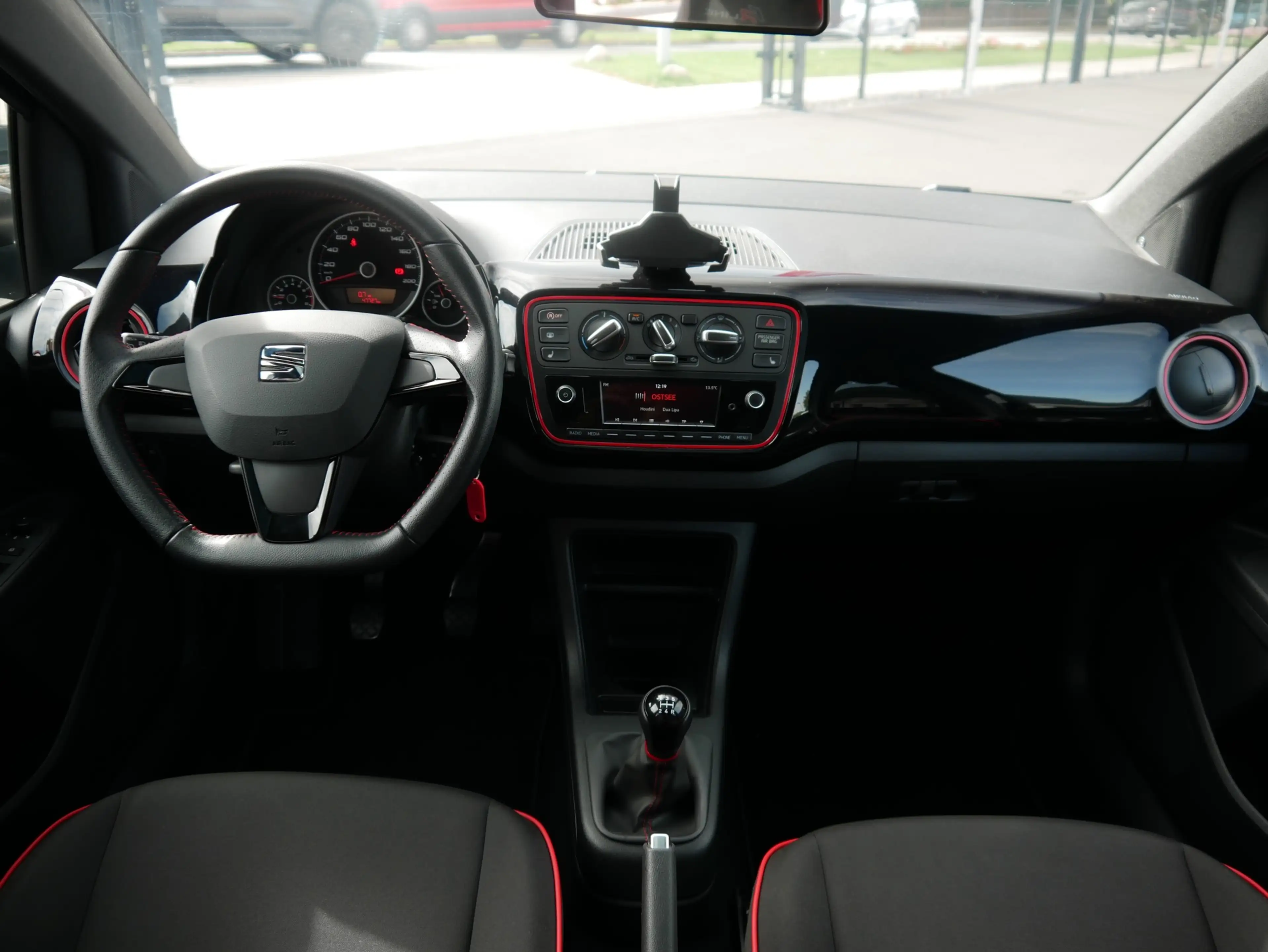 SEAT Mii 1.0 FR-Line Beats Sitzheizung Tempomat Klima — photo 11