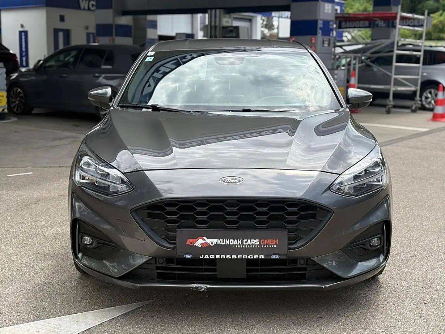 Ford Focus 2,0 EcoBlue SCR ST-Line**ERSTBESITZ**PICKERL 04... Grau - 2