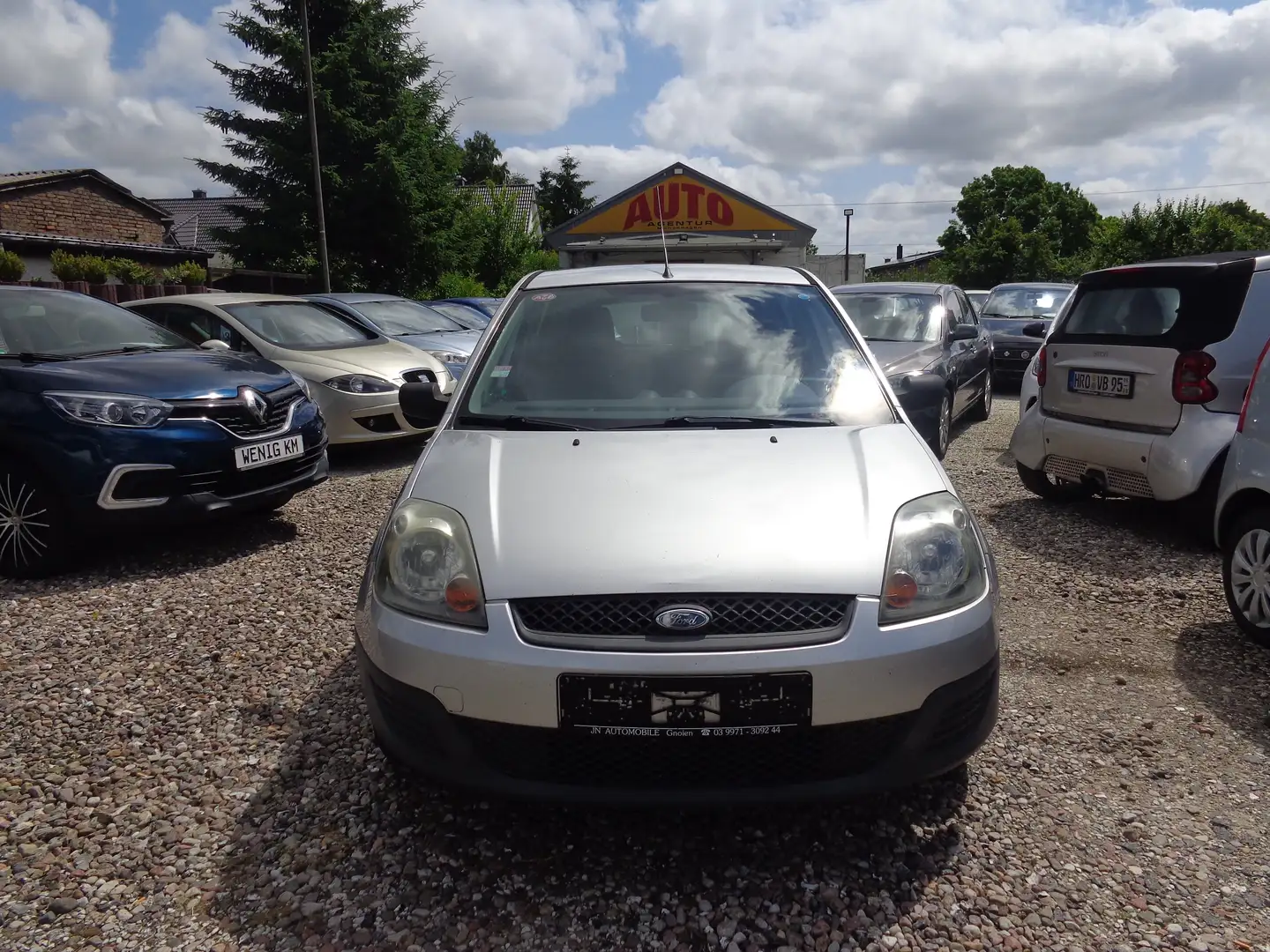 Ford Fiesta 1.4 TDCI Ambiente Silber - 2