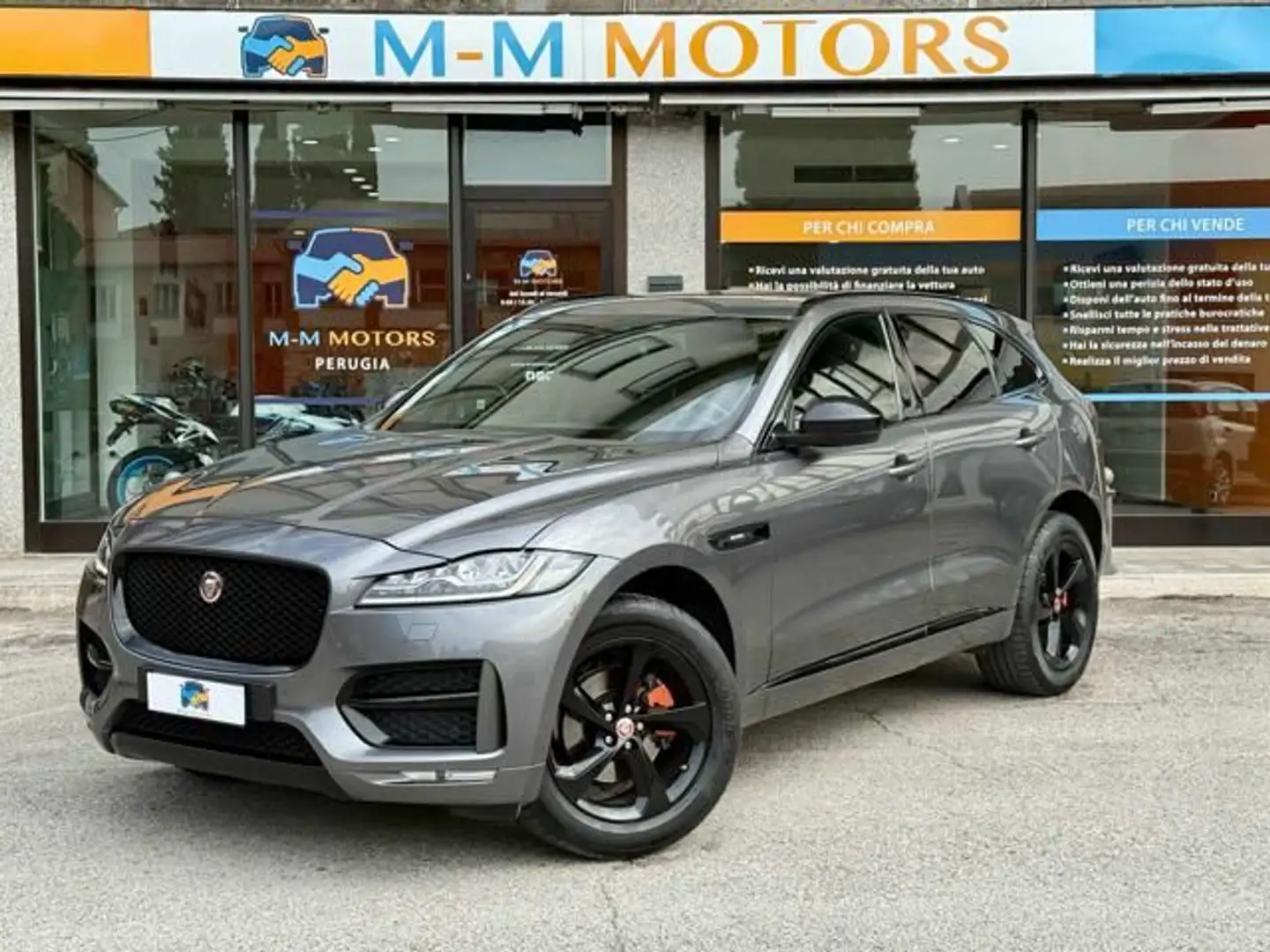 Jaguar F-Pace 2.0 D 180 CV AWD aut. R-Sport Gris - 1