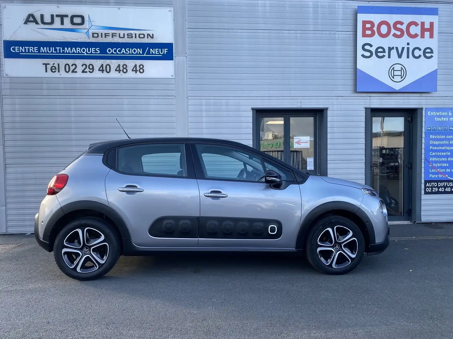 Citroen C3 BLUEHDI 100CV SHINE BUSINESS S\u0026S Gris - 1