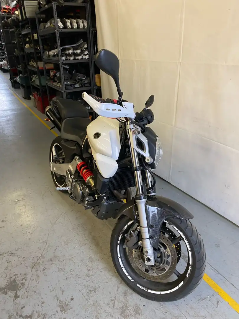 Yamaha MT-03 Blanco - 2