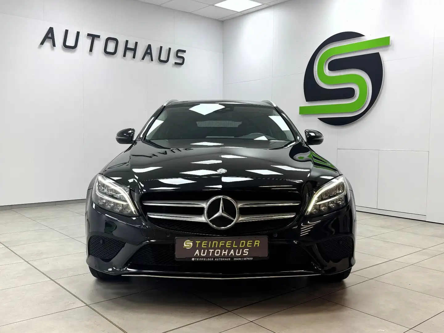 Mercedes-Benz C 300 T de Avantgarde Hybrid / SHZ / LED / NAVI Schwarz - 2