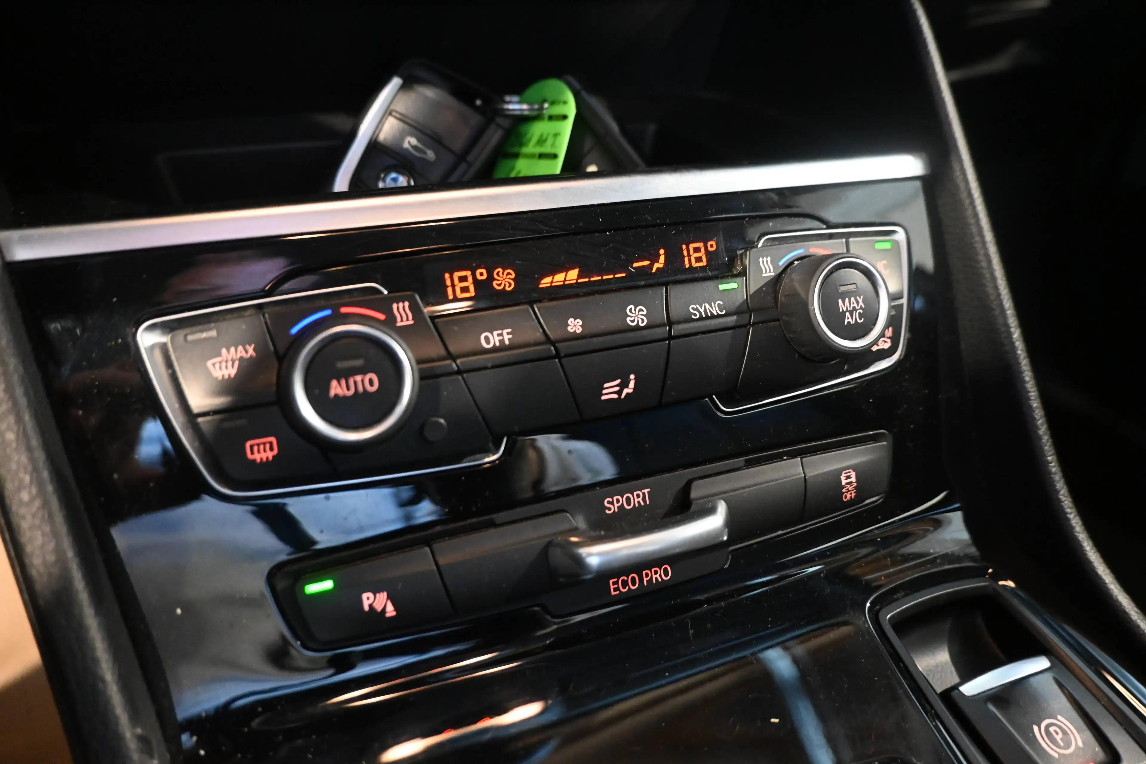 BMW 216 d Active Tourer FACELIFT / EURO 6d / GPS NAVIGATION / BLUETOOTH / PDC !! — photo 15