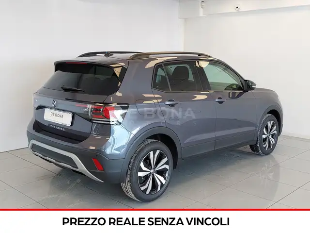 Volkswagen T-Cross view 4