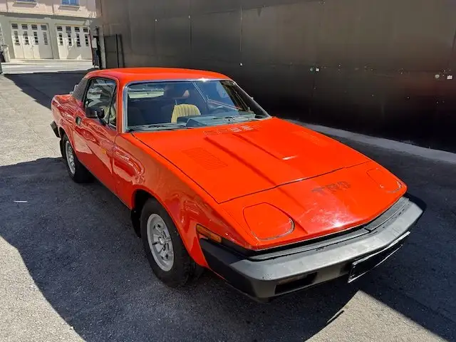 Triumph TR8
