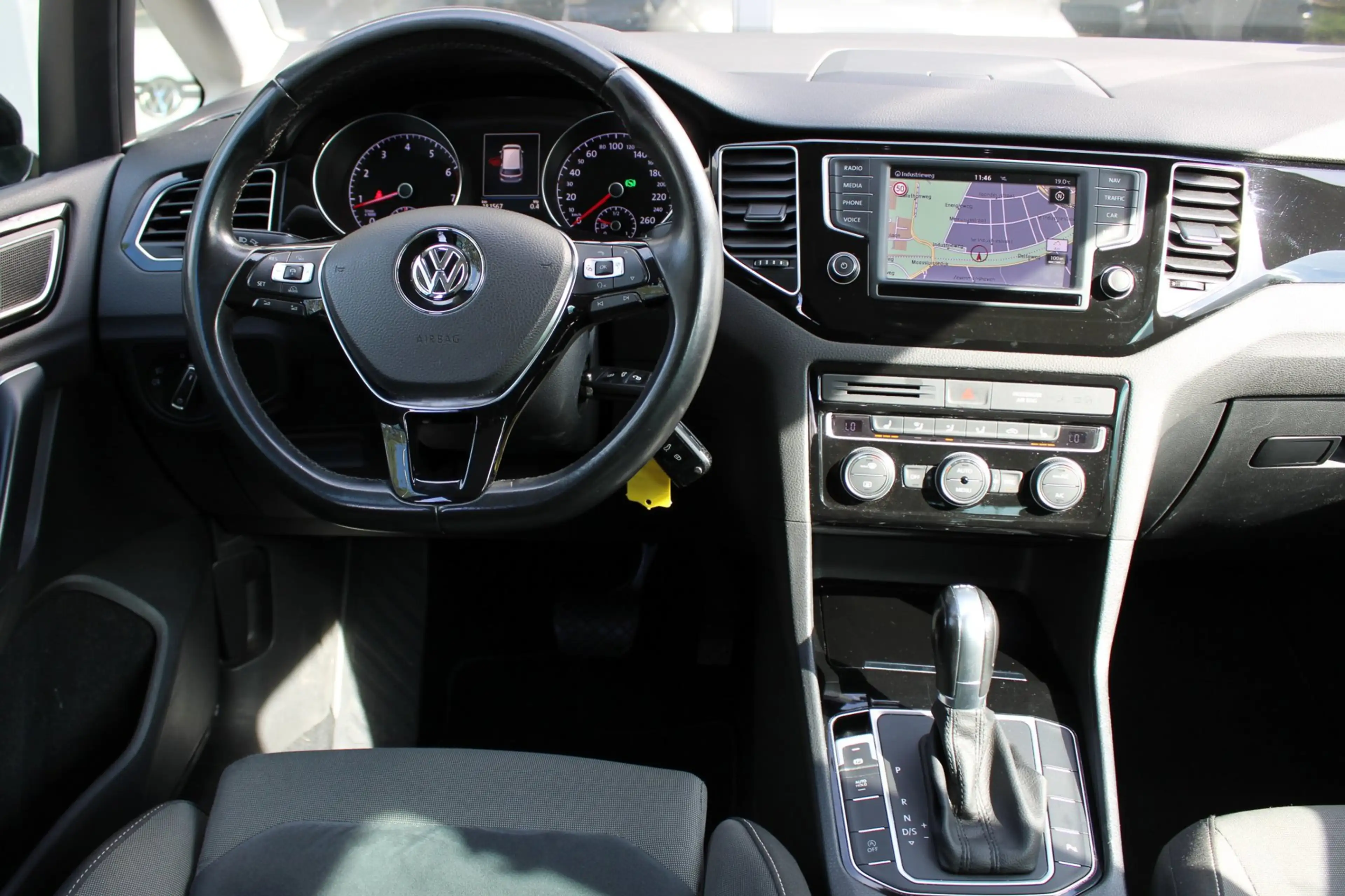 Volkswagen Golf Sportsvan 1.4 TSI Highline NAVI XENON CAMERA DSG — photo 8