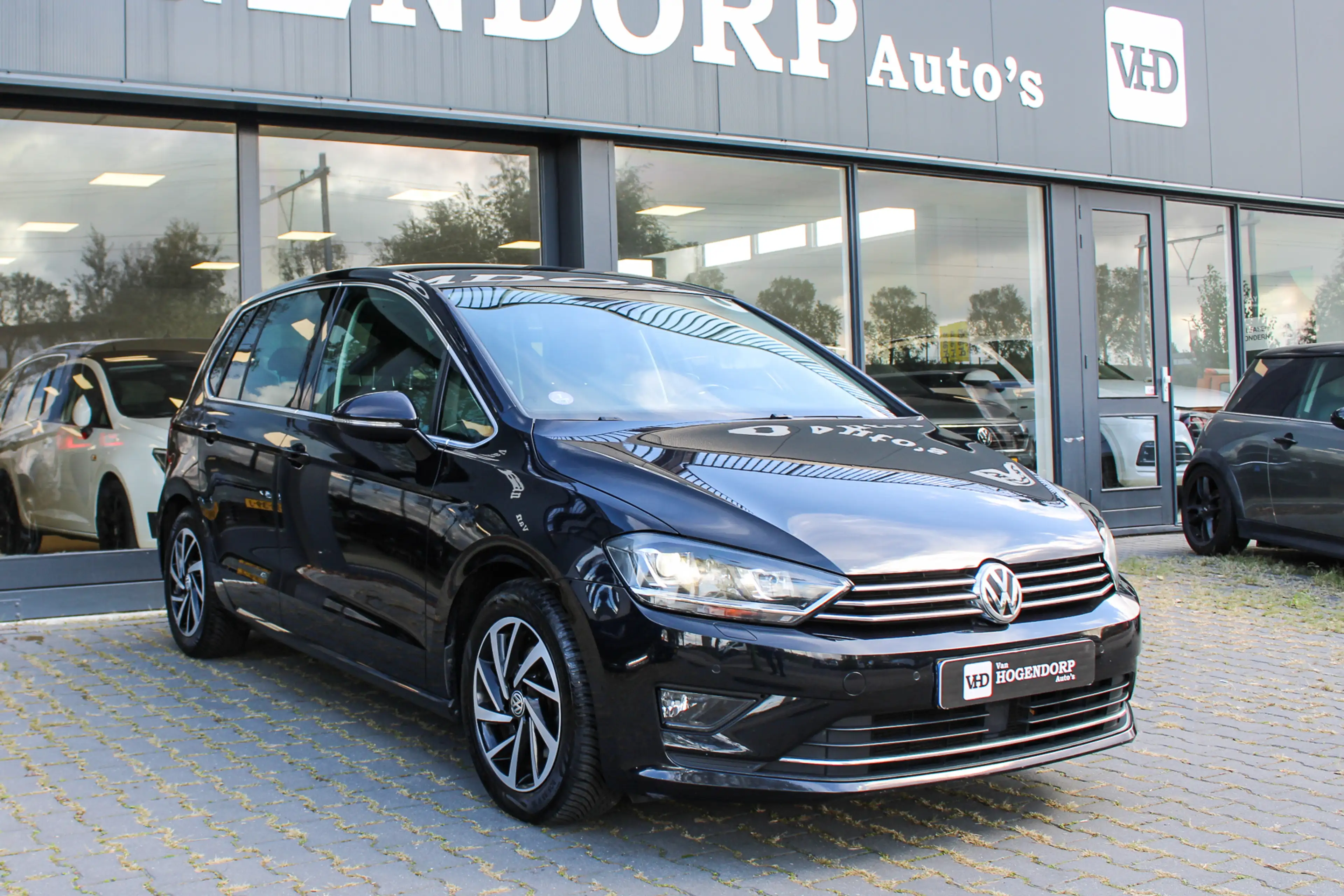 Volkswagen Golf Sportsvan 1.4 TSI Highline NAVI XENON CAMERA DSG — photo 3