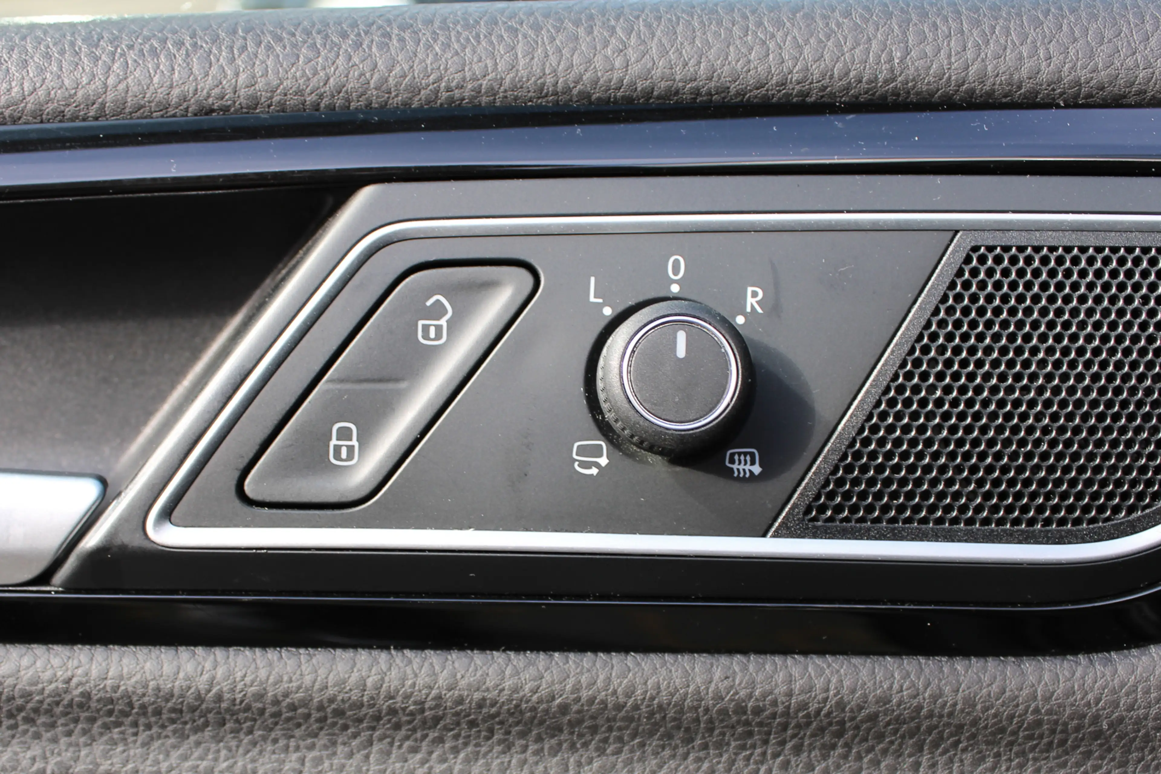 Volkswagen Golf Sportsvan 1.4 TSI Highline NAVI XENON CAMERA DSG — photo 20