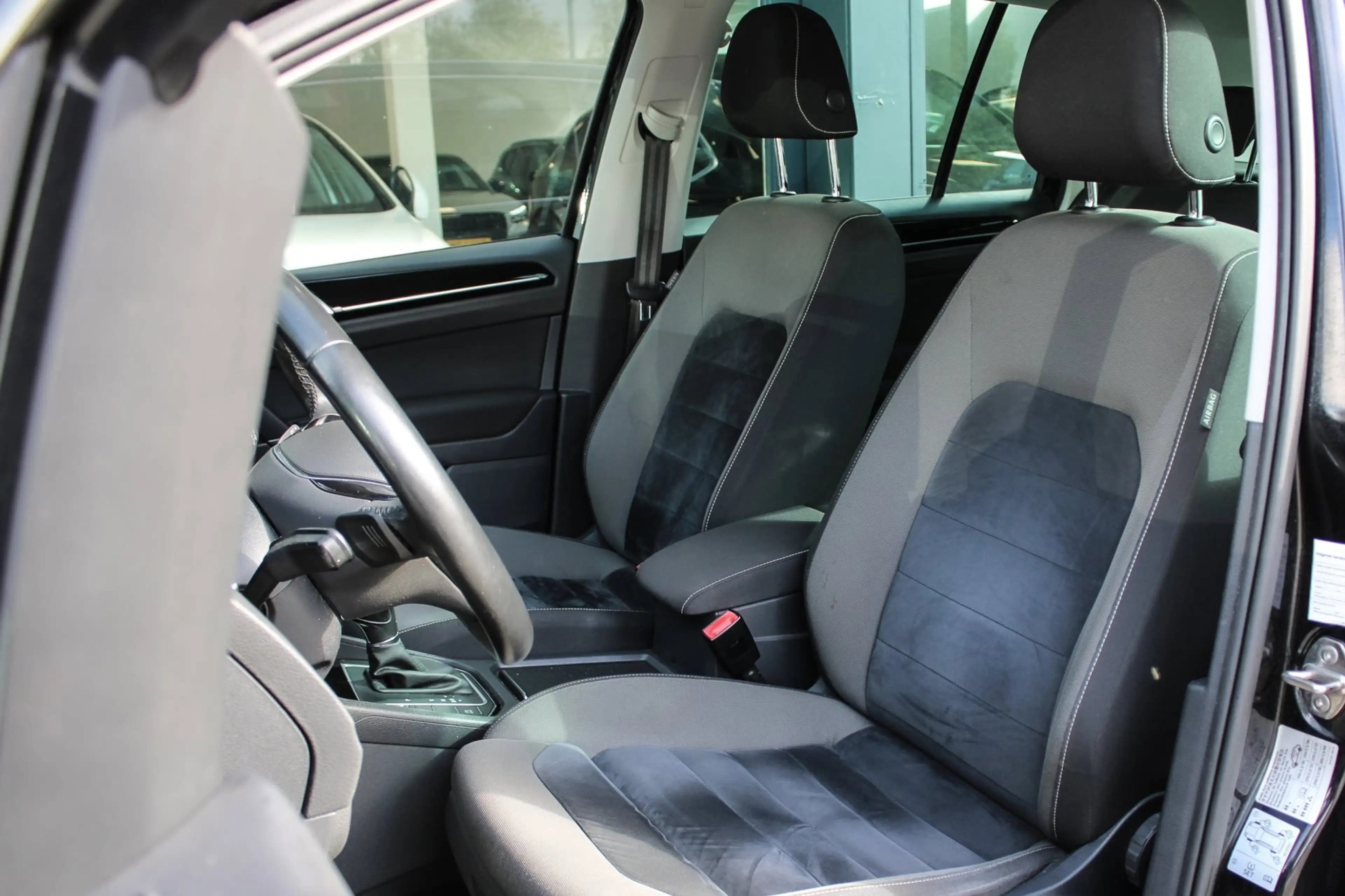 Volkswagen Golf Sportsvan 1.4 TSI Highline NAVI XENON CAMERA DSG — photo 21