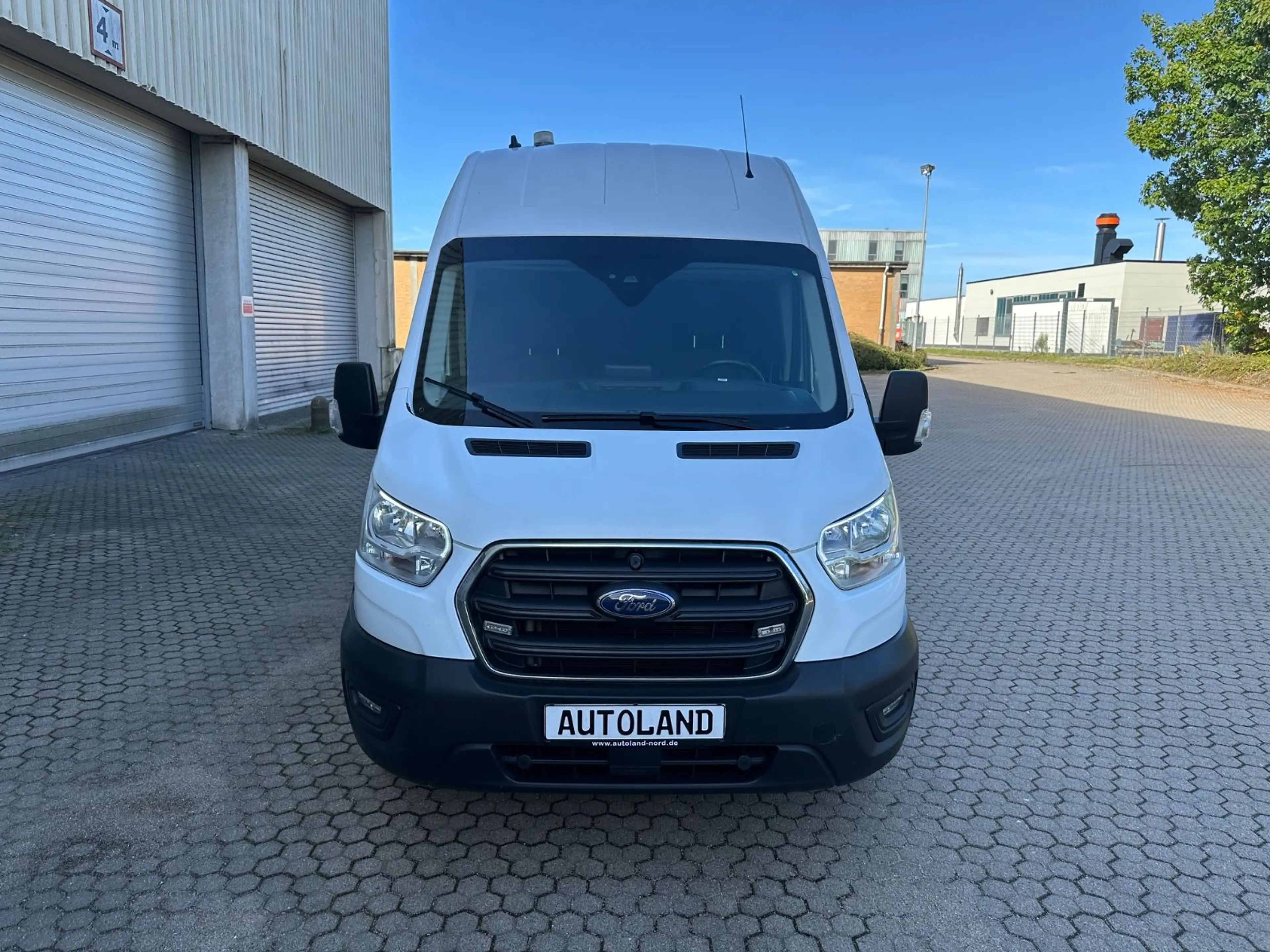 Ford Transit 2.0TDCi Kasten 350 L2H3*AWD*4x4*Regale* — photo 13