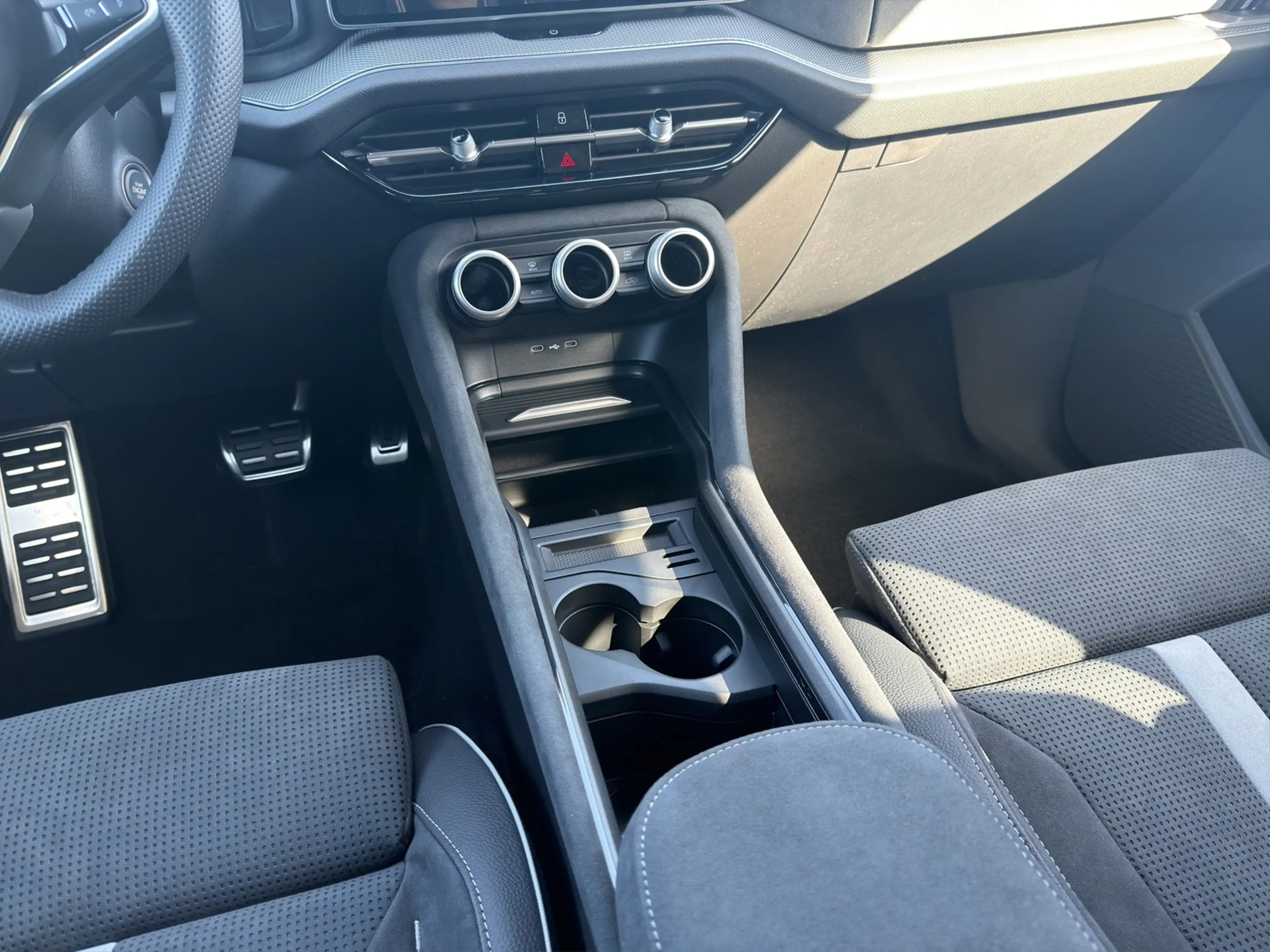 Skoda Kodiaq 1.5 TSI iV Sportline DSG — photo 11