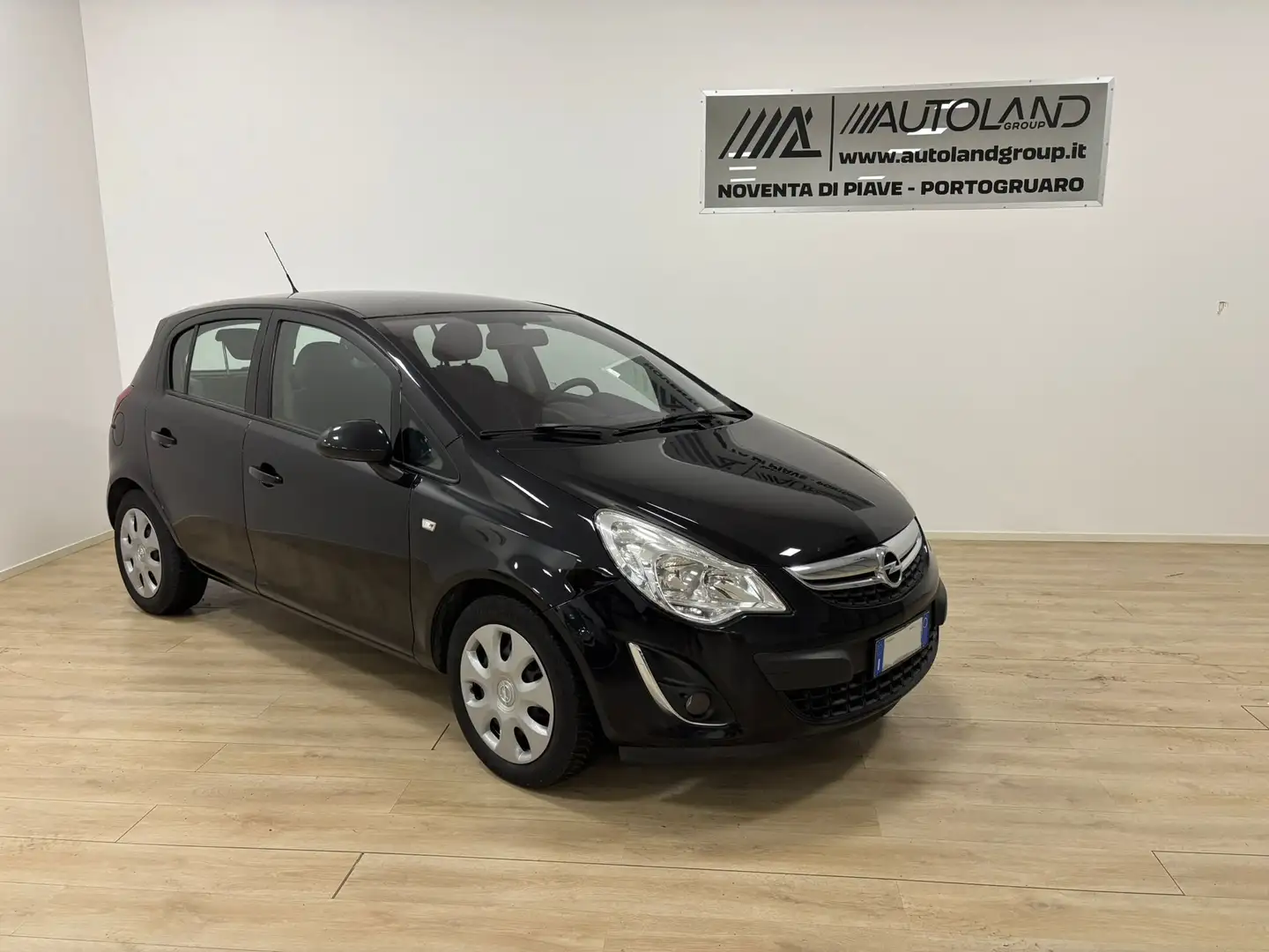 Opel Corsa Corsa IV 2010 5p 1.2 Ecotec 85cv Schwarz - 1