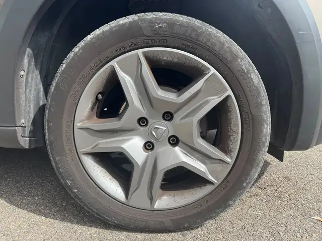 Dacia Sandero view 27