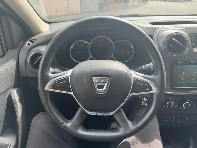 Dacia Sandero view 16