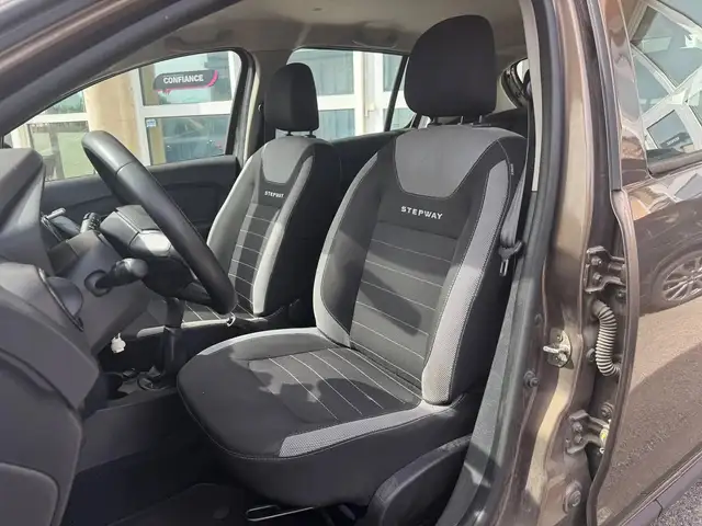 Dacia Sandero view 10