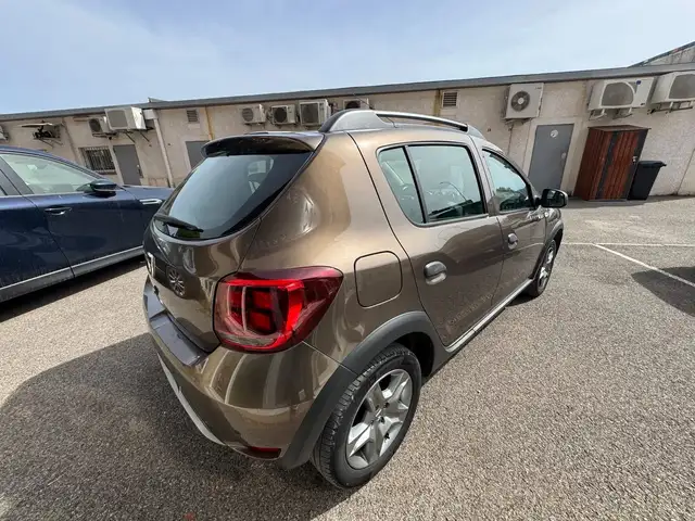 Dacia Sandero view 7