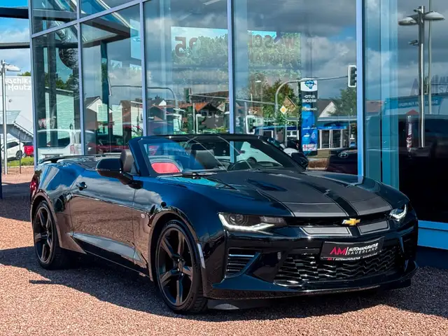 Chevrolet Camaro view 4