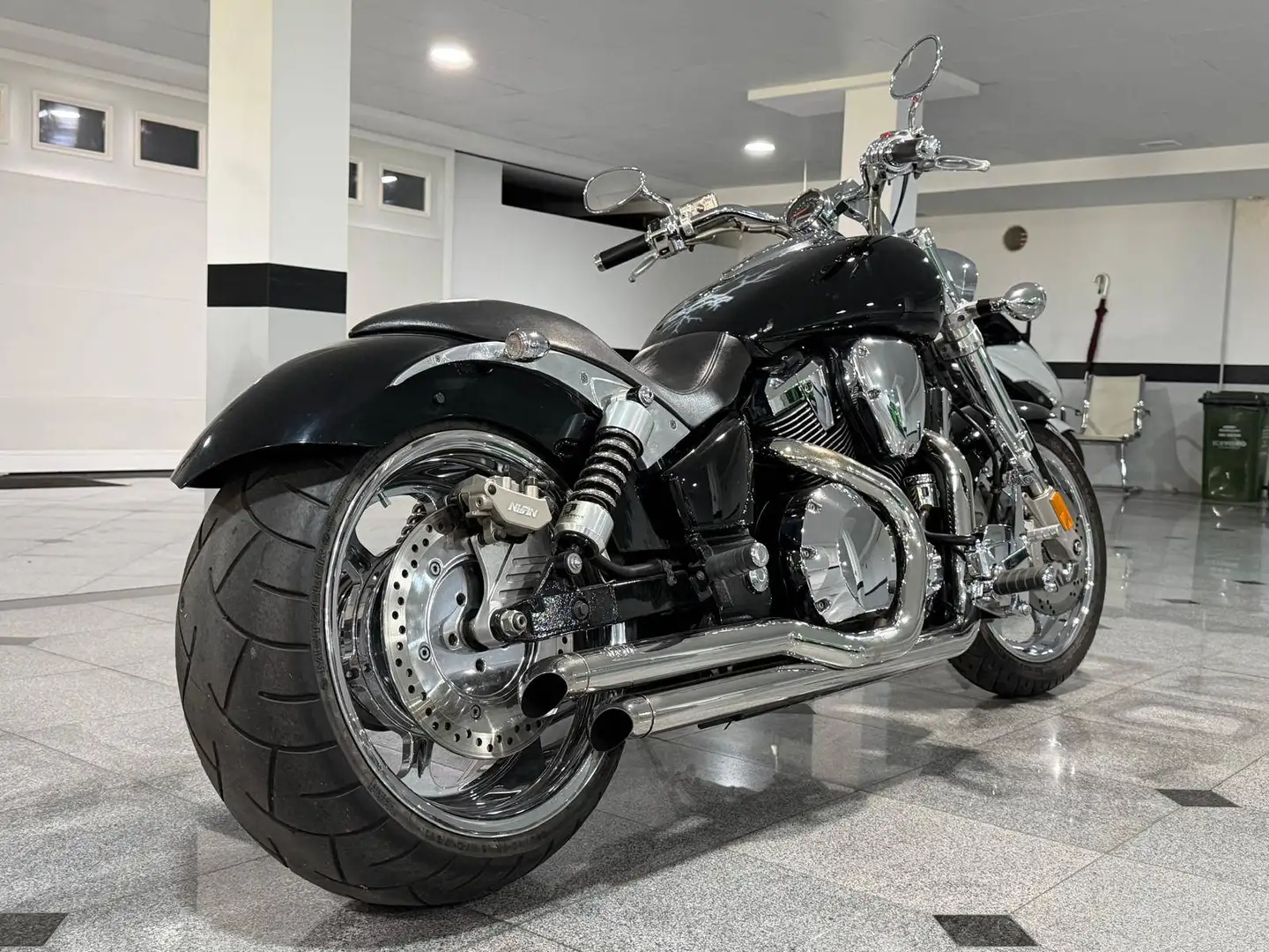 Honda VTX 1800 Negro - 1