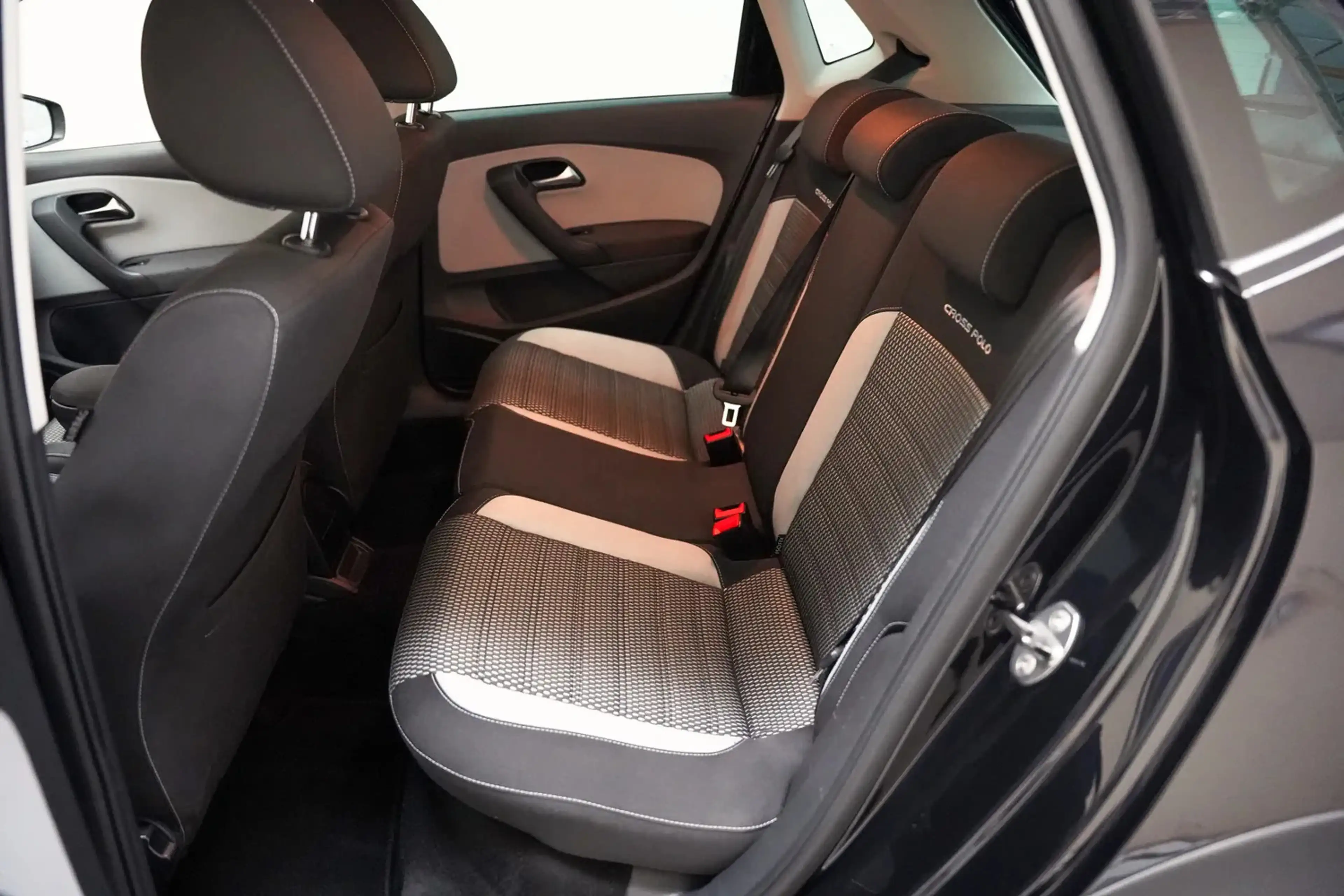 Volkswagen Polo Cross 1.2 TSI [ Navi Climate Cruise ] — photo 8