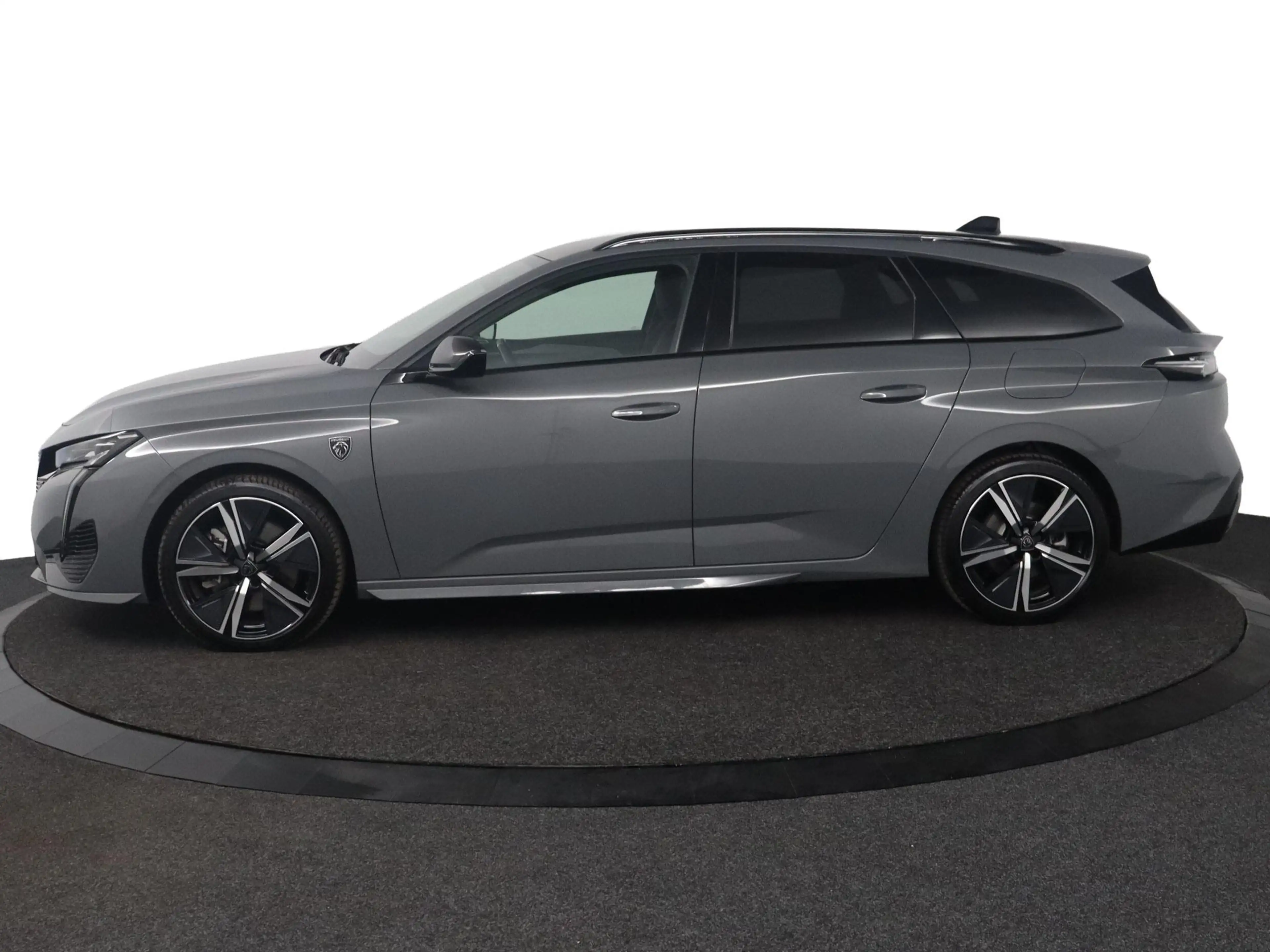 Peugeot 308 SW 1.6 Plug-in Hybrid 195PK GT — photo 3