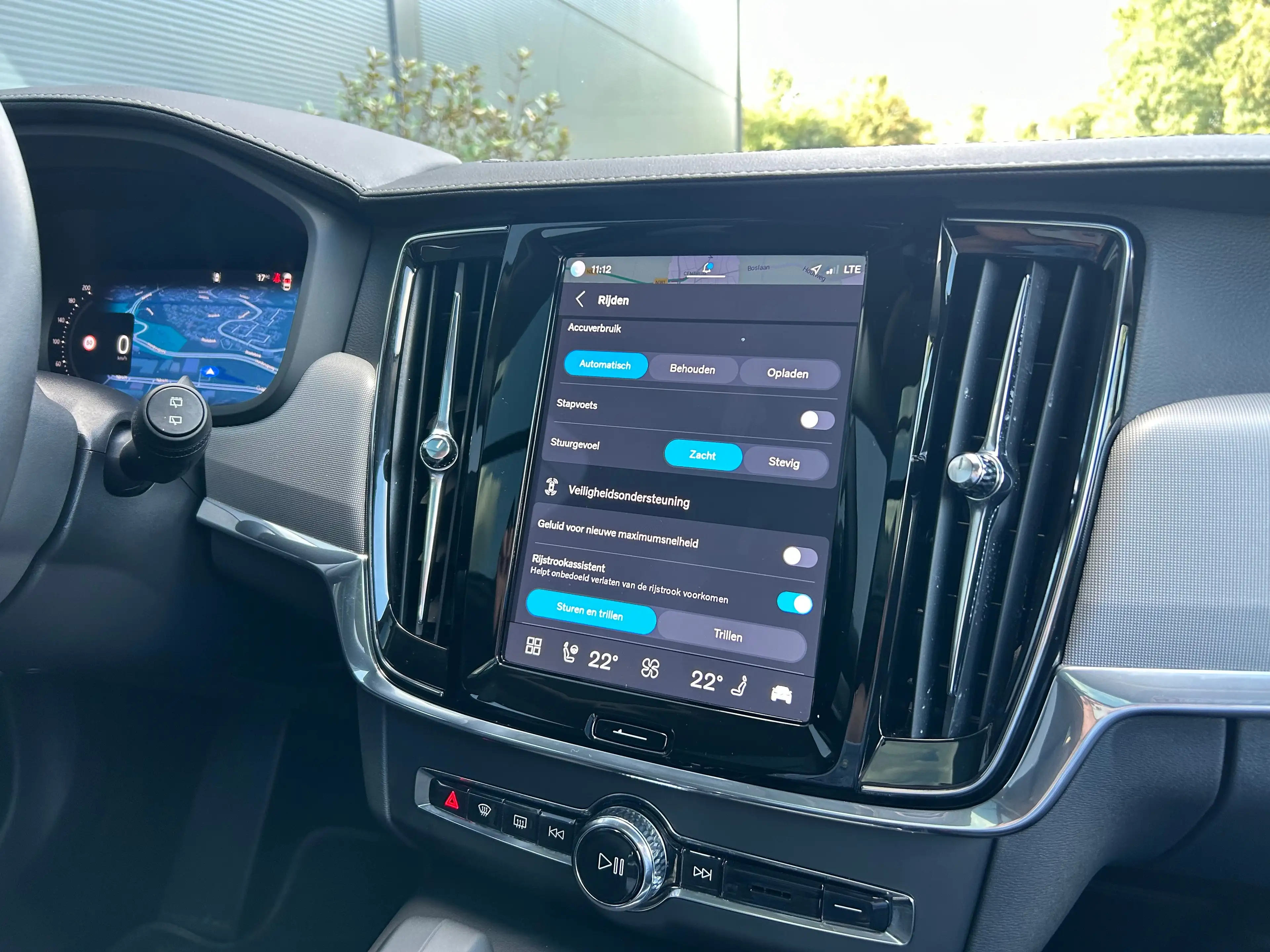 Volvo V90 2.0 T8 Plug-in hybrid AWD Ultra Dark | Luchtvering — photo 35