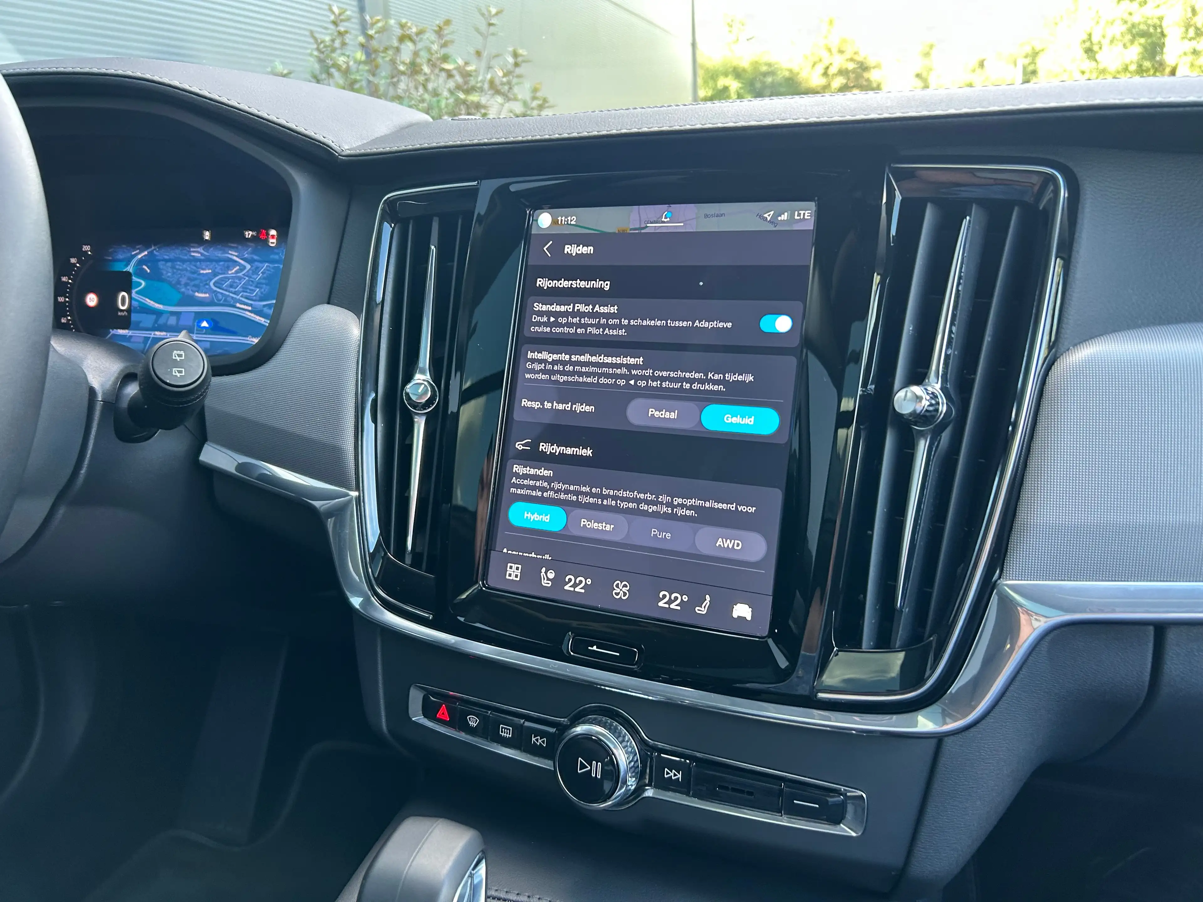 Volvo V90 2.0 T8 Plug-in hybrid AWD Ultra Dark | Luchtvering — photo 34