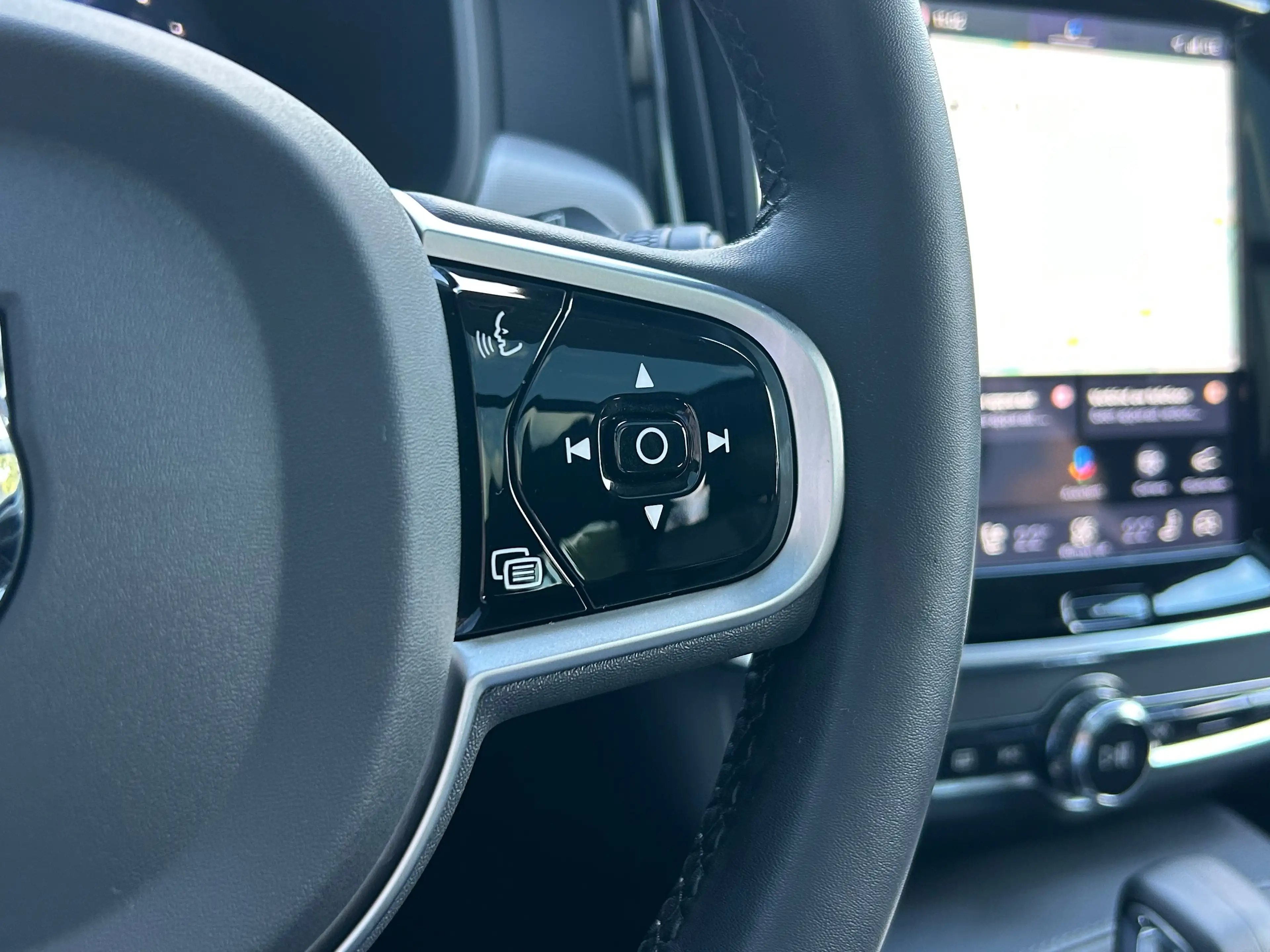 Volvo V90 2.0 T8 Plug-in hybrid AWD Ultra Dark | Luchtvering — photo 18